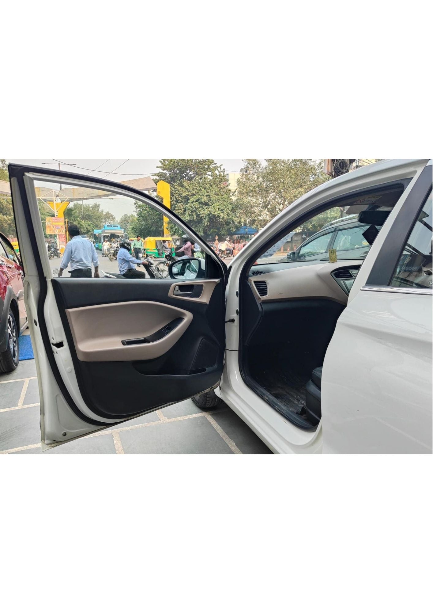 HYUNDAI I20 SPORTZ PETROL (2017)