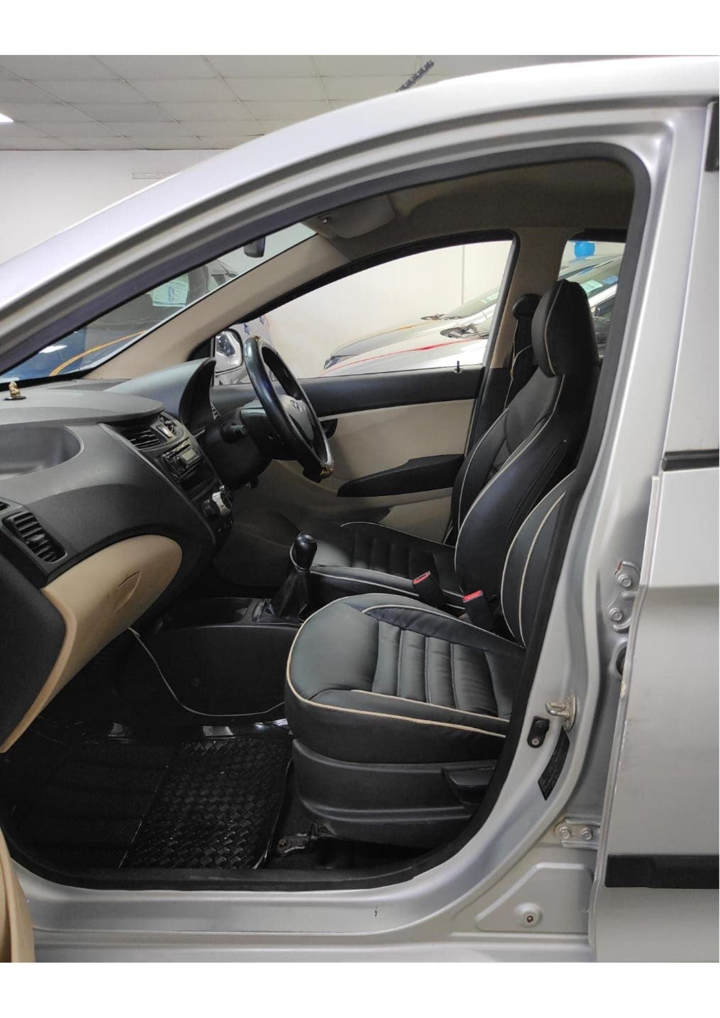 HYUNDAI EON ERA+ PETROL (2012)