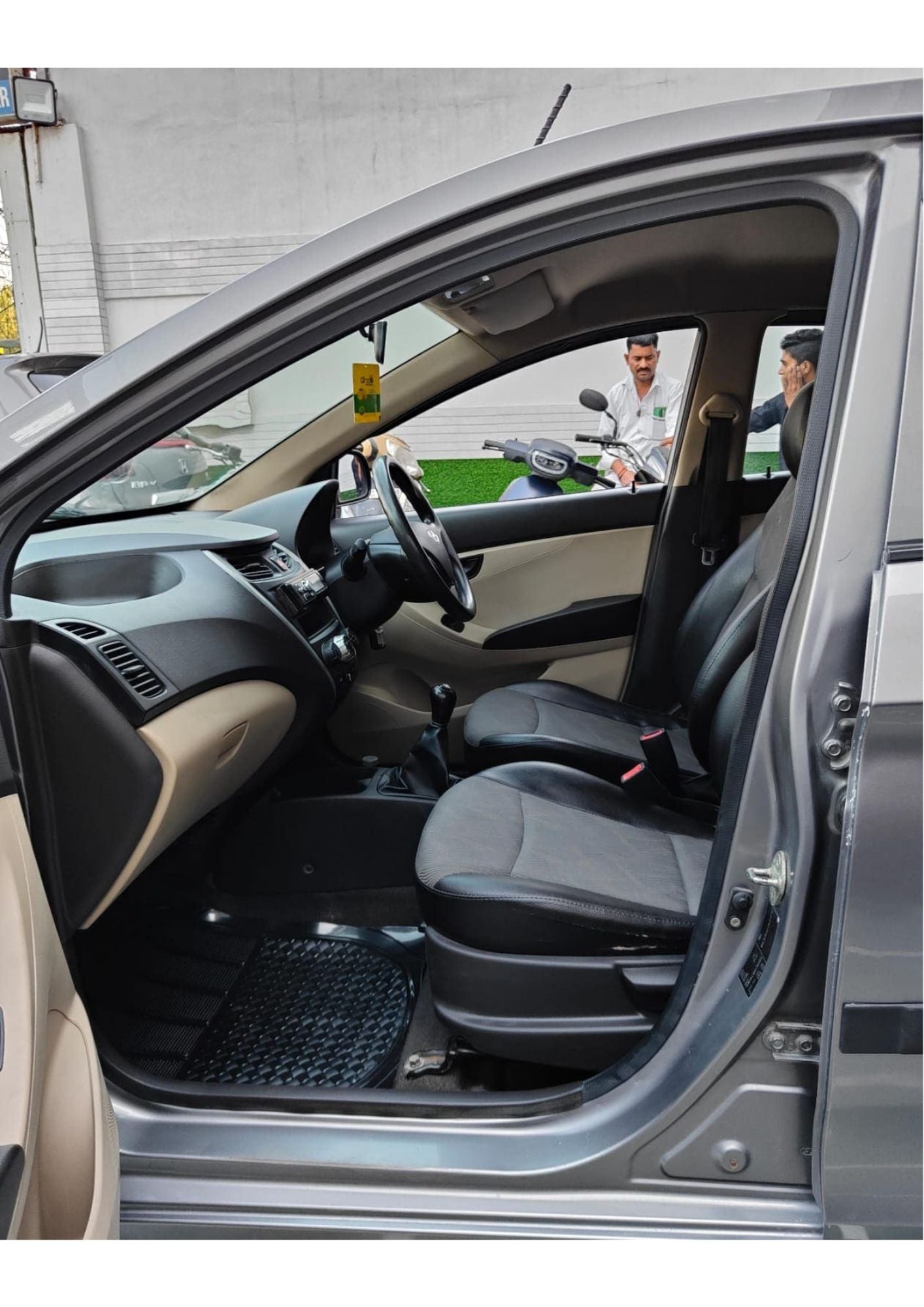 HYUNDAI EON ERA+ PETROL (2012)