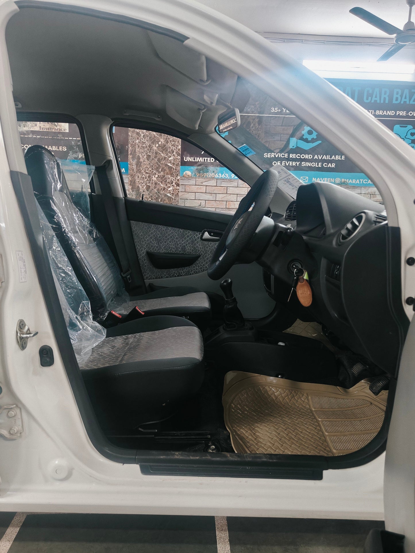 30,000 KMS MARUTI ALTO LXI PETROL (2017)