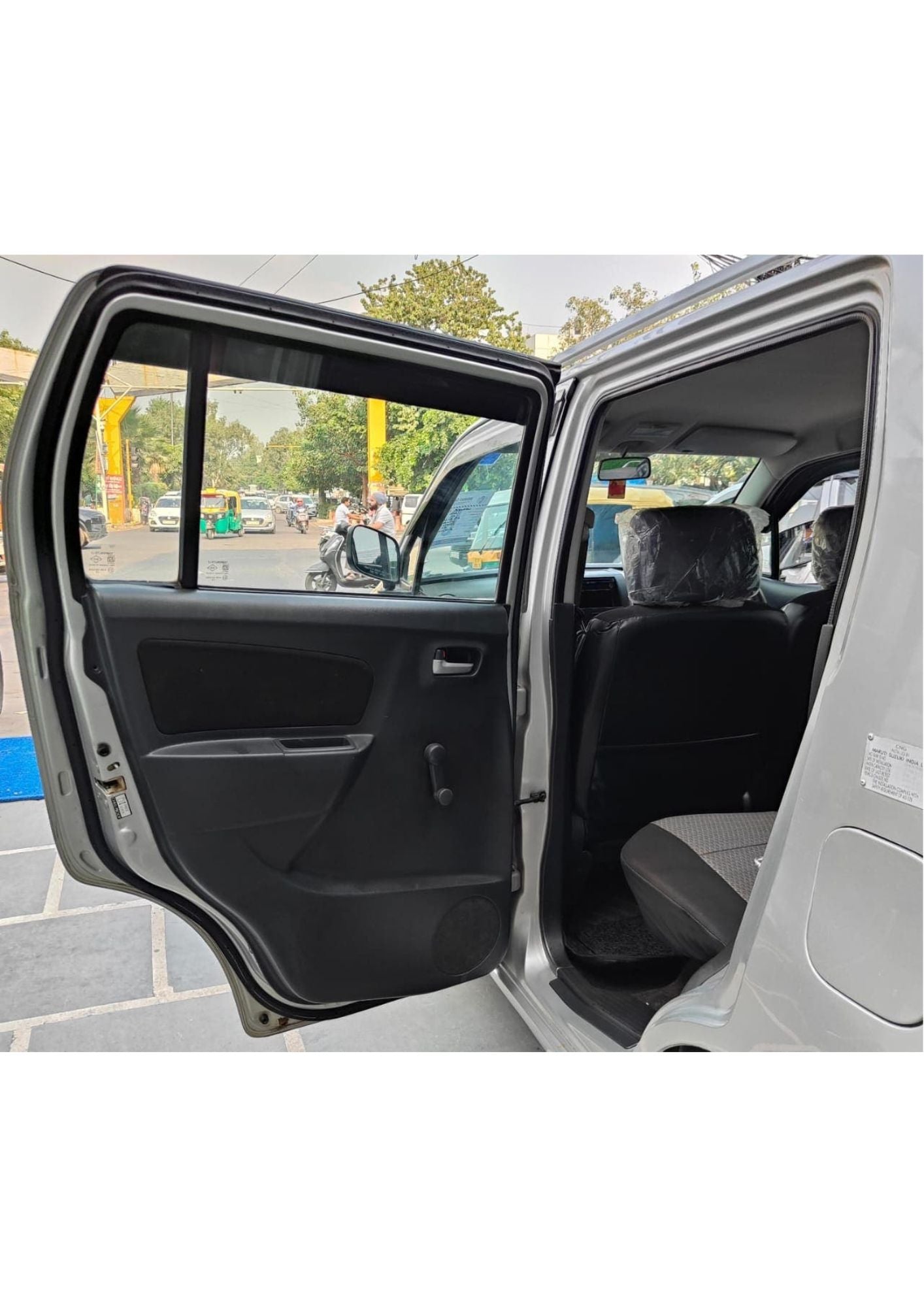 35,000 KMS MARUTI WAGONR LXI CNG (2012)
