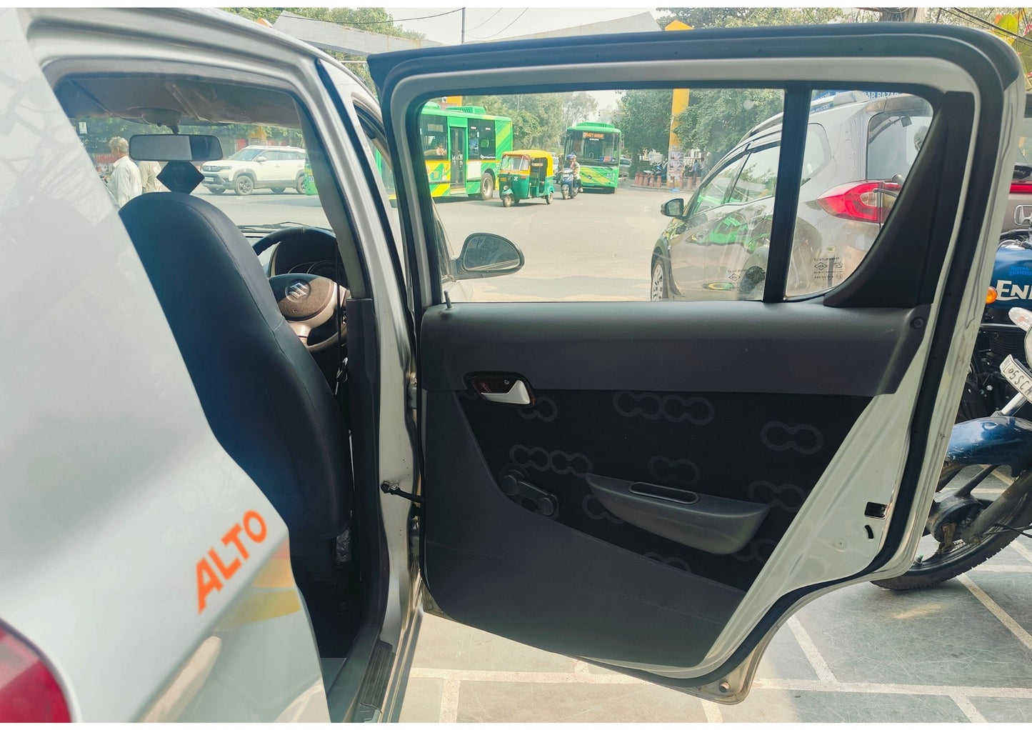 12,000 KMS MARUTI ALTO 800 LXI PETROL (2013)