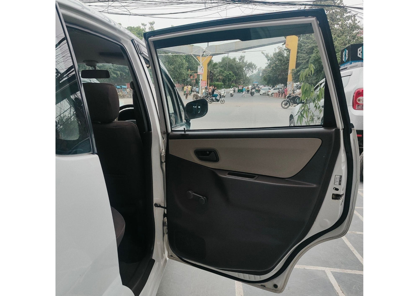 38,000KMS MARUTI ZEN ESTILO LXI PETROL (2013)