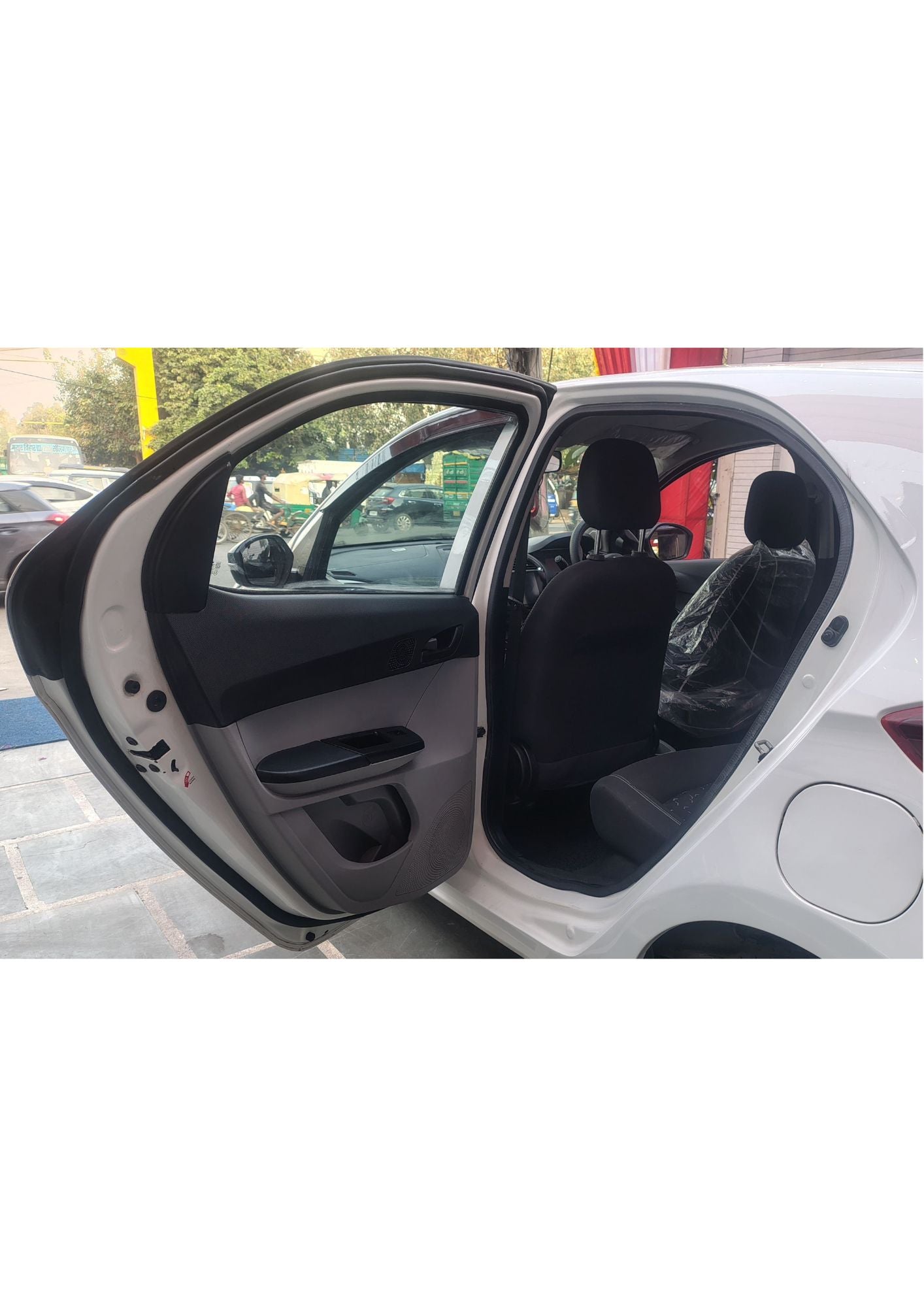 41,000 KMS TATA TIAGO XT 1.2 CNG (2022)
