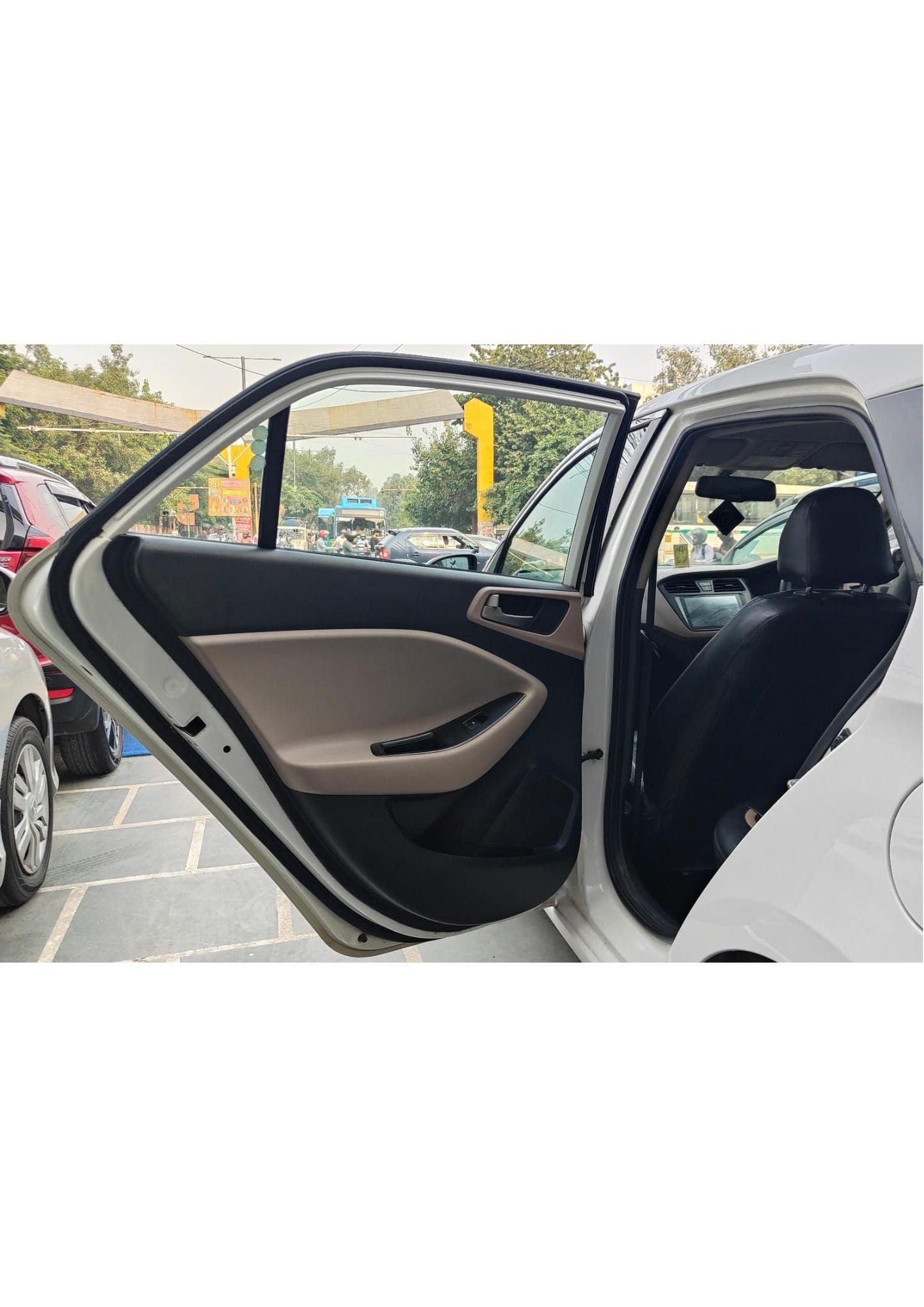 HYUNDAI I20 SPORTZ PETROL (2017)