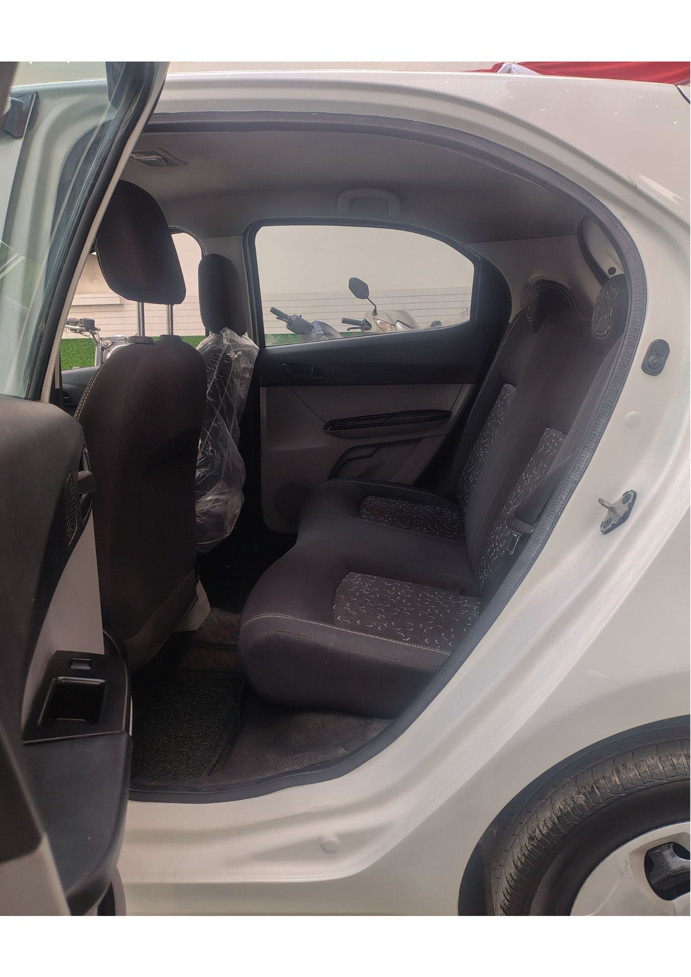 41,000 KMS TATA TIAGO XT 1.2 CNG (2022)