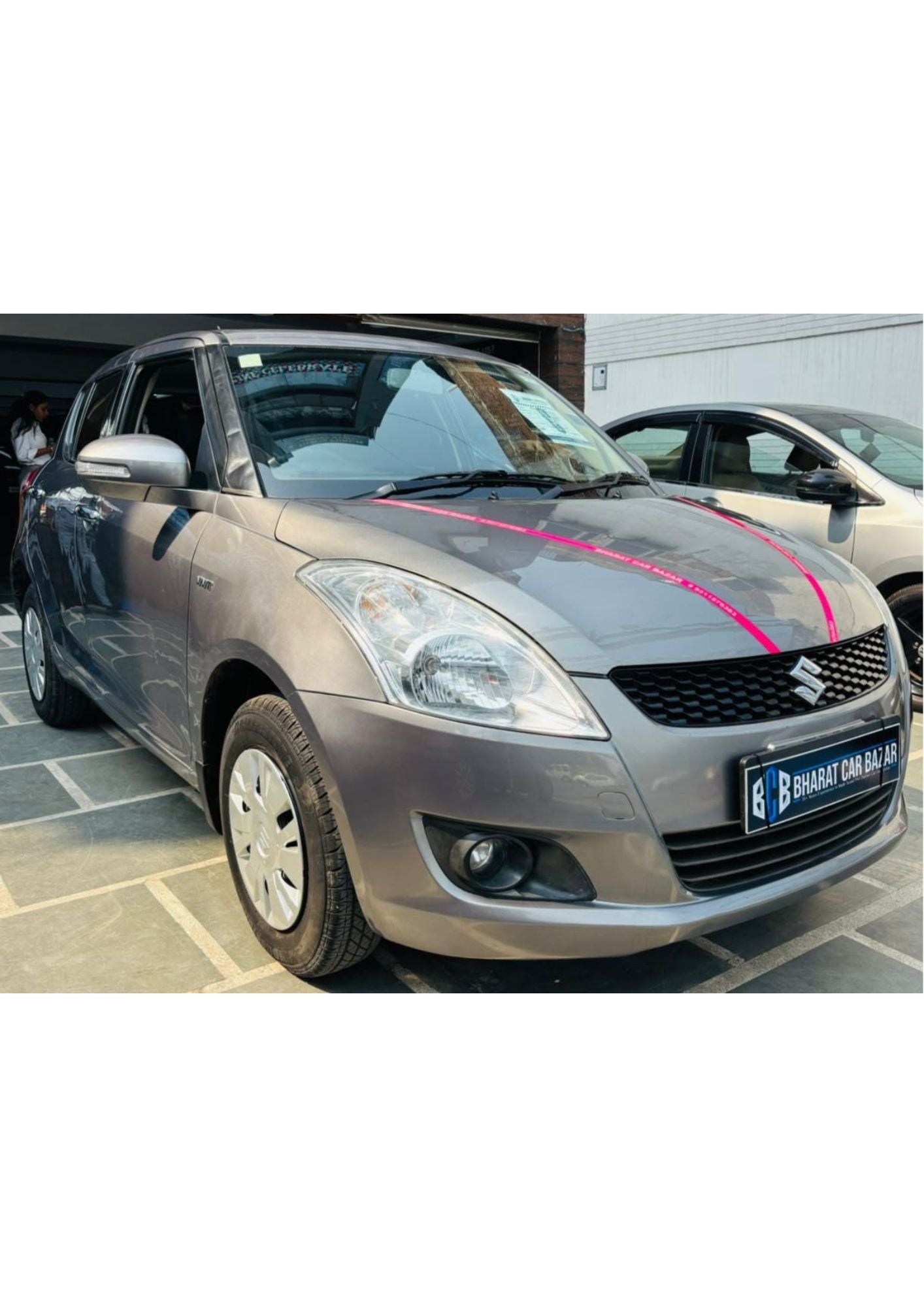 11,000 KMS MARUTI SWIFT VXI  PETROL (2014)