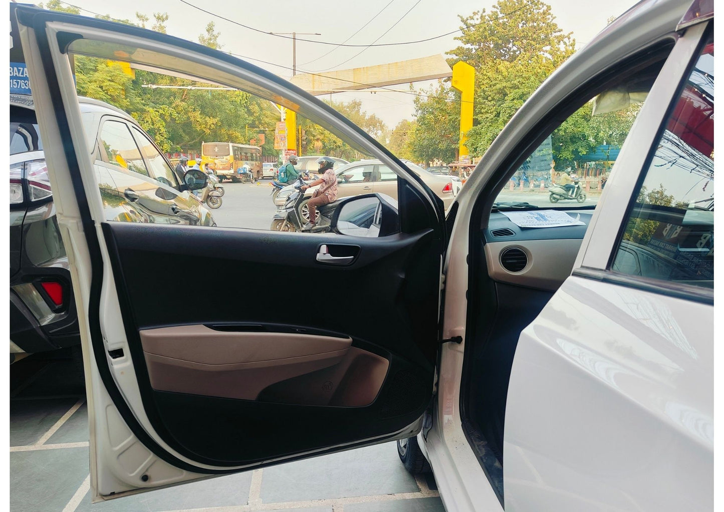 48,000 KMS HYUNDAI GRAND I10 SPORTZ PETROL (2015)
