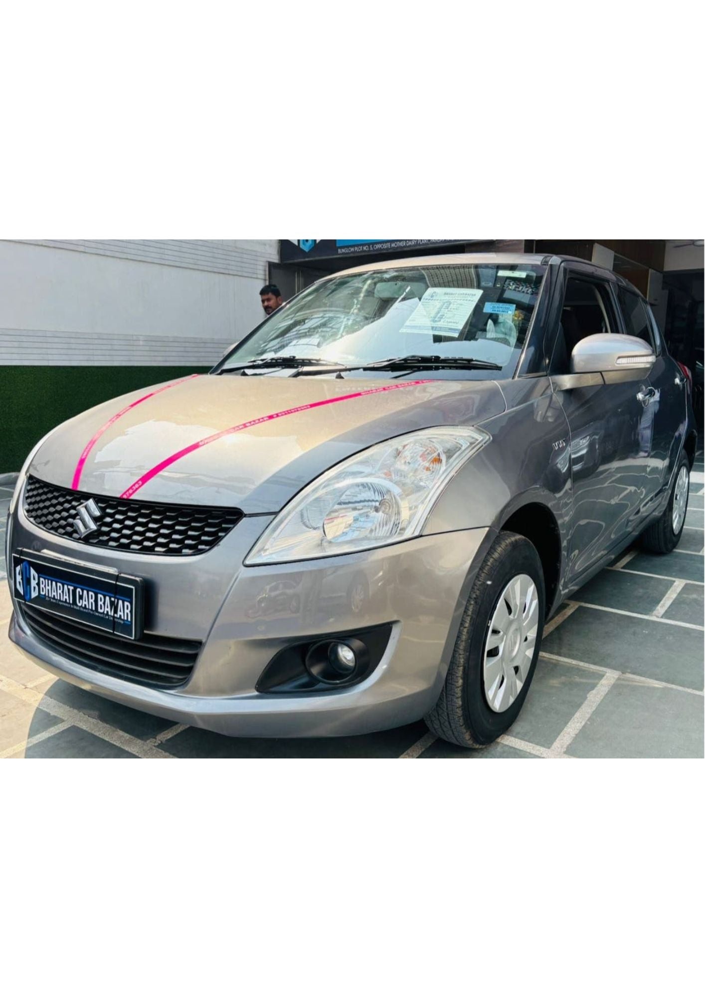 11,000 KMS MARUTI SWIFT VXI  PETROL (2014)