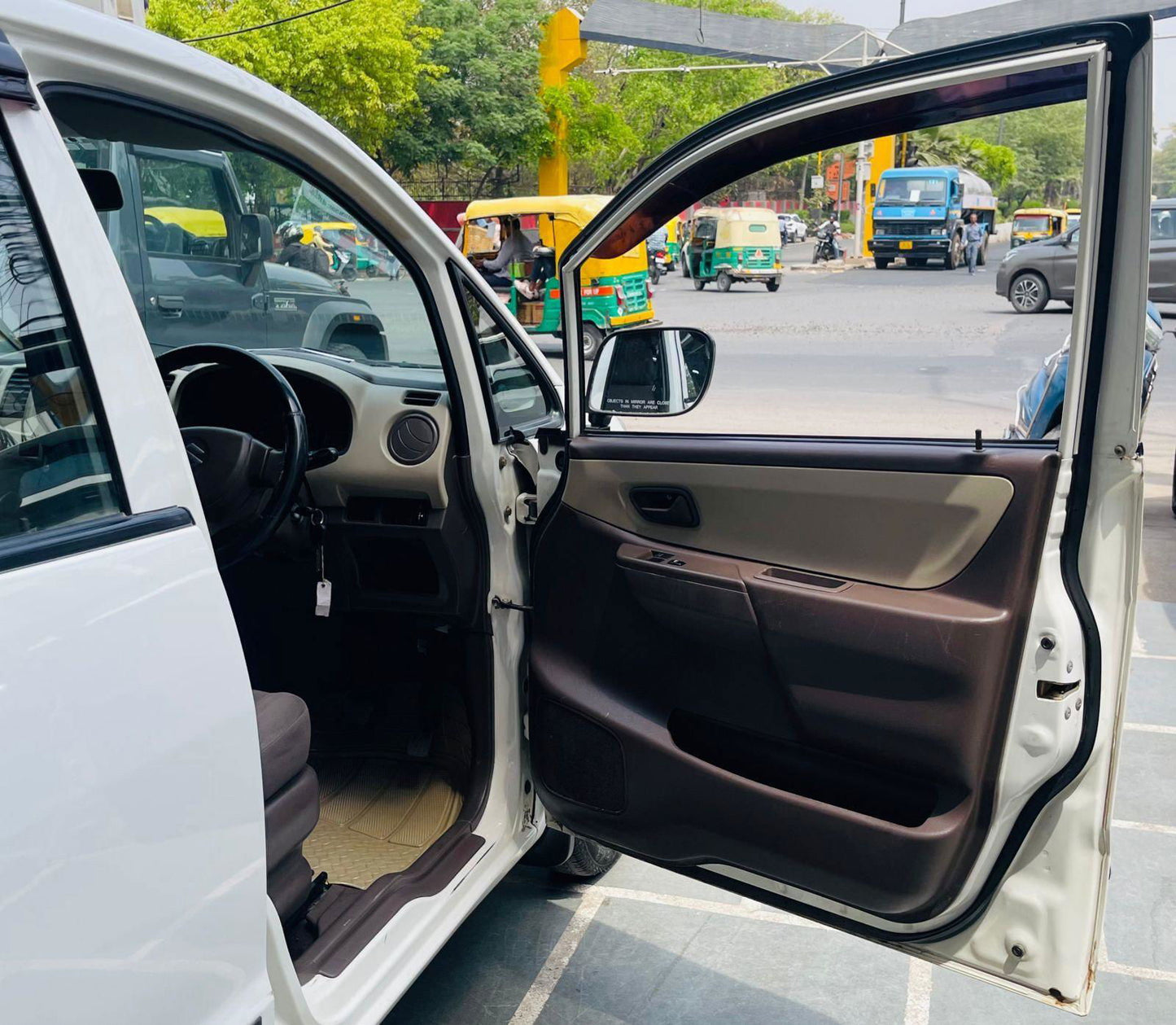 17,000KMS MARUTI ZEN ESTILO LXI PETROL (2011) - Bharat Car Bazar