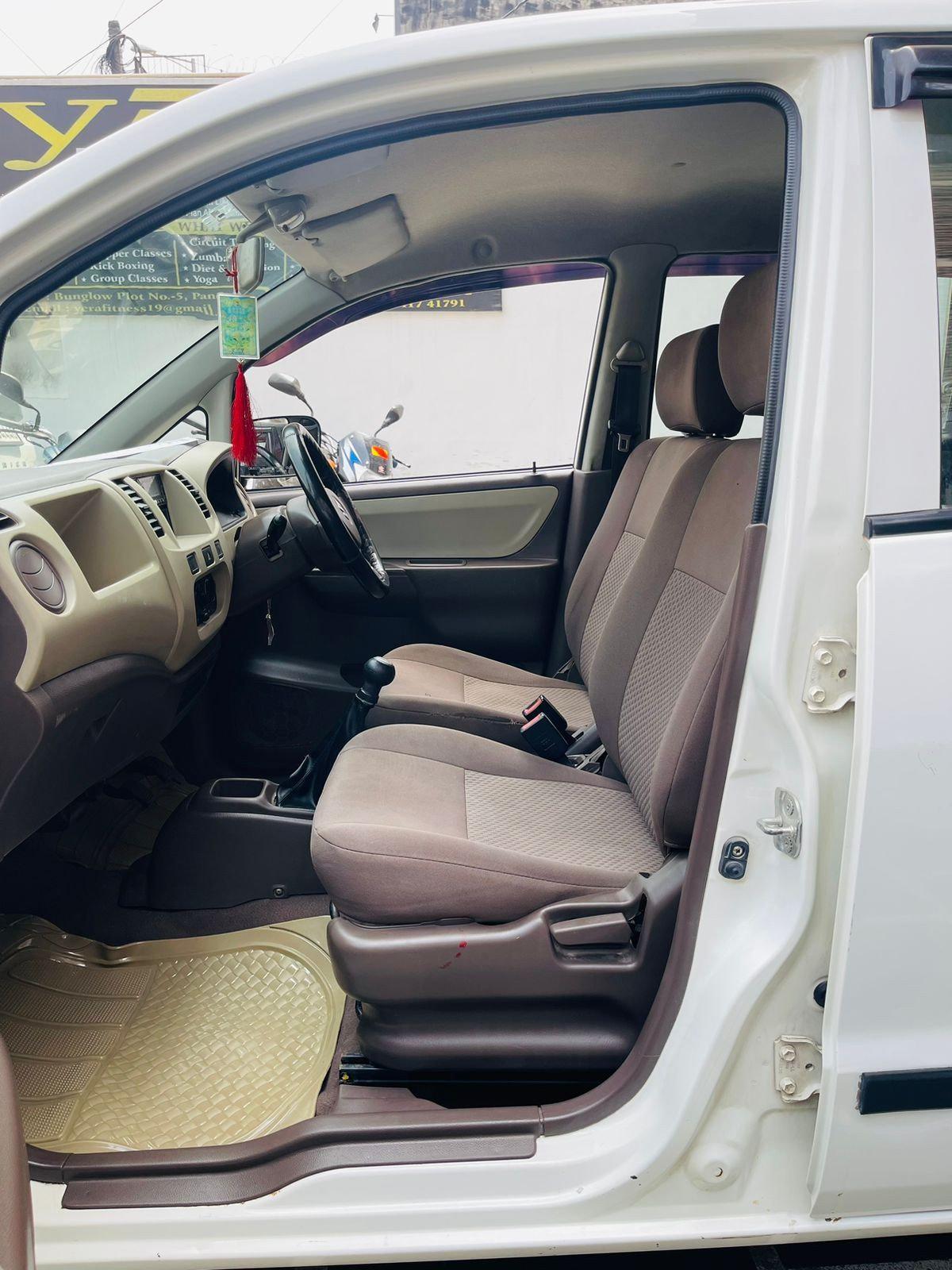 17,000KMS MARUTI ZEN ESTILO LXI PETROL (2011) - Bharat Car Bazar