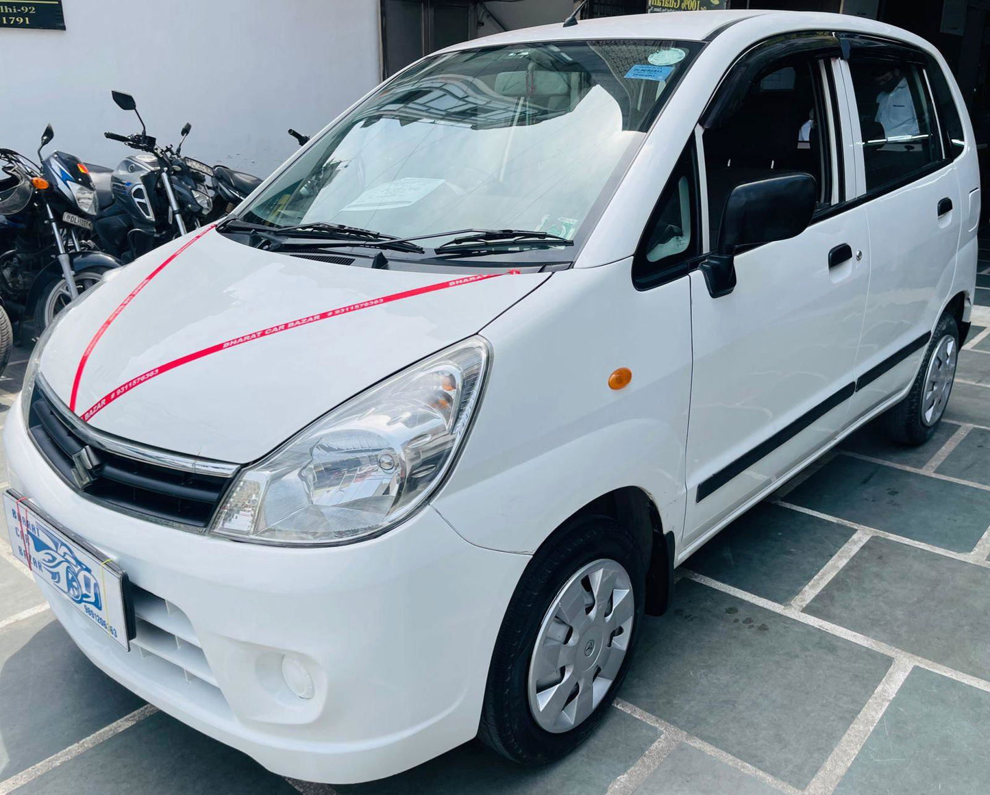 17,000KMS MARUTI ZEN ESTILO LXI PETROL (2011) - Bharat Car Bazar