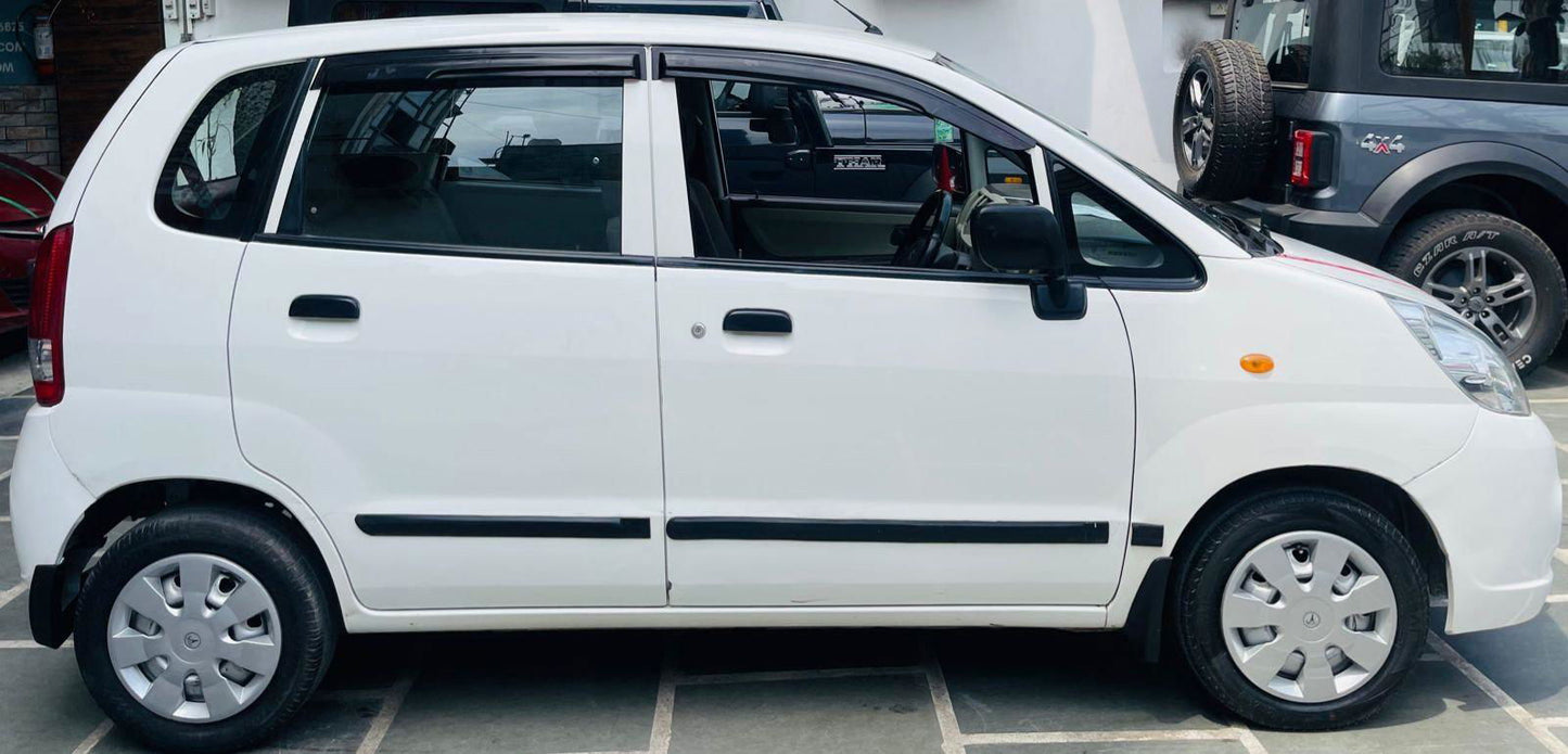 17,000KMS MARUTI ZEN ESTILO LXI PETROL (2011) - Bharat Car Bazar