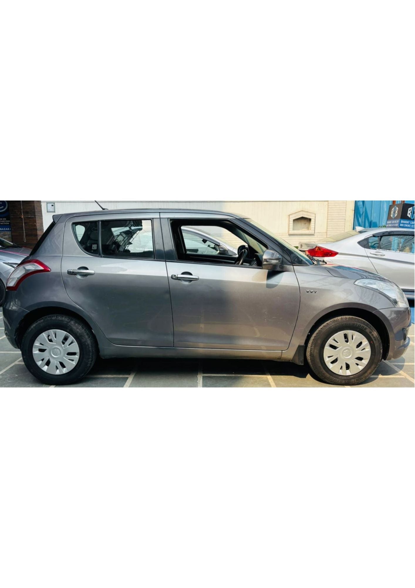 11,000 KMS MARUTI SWIFT VXI  PETROL (2014)