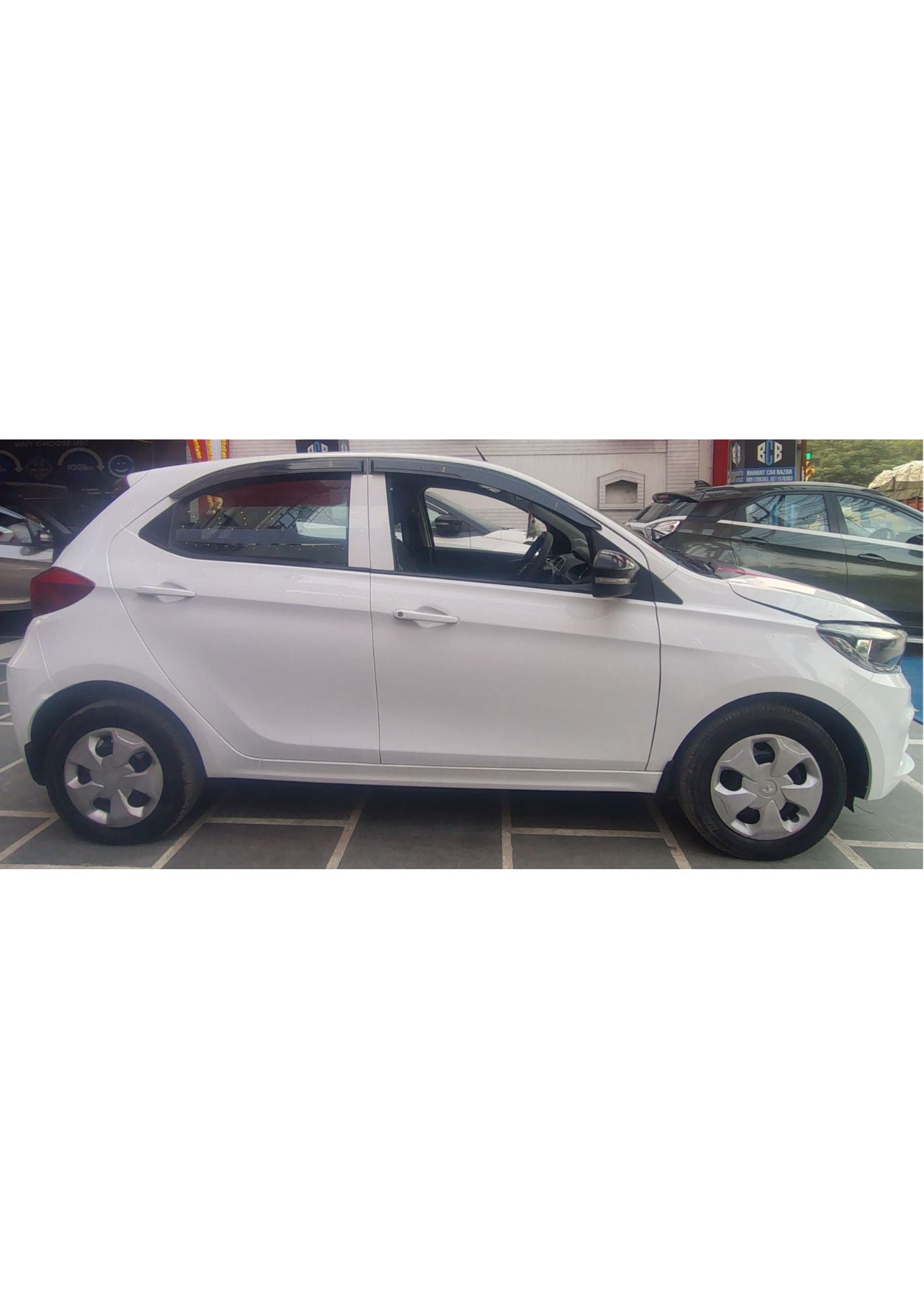 41,000 KMS TATA TIAGO XT 1.2 CNG (2022)