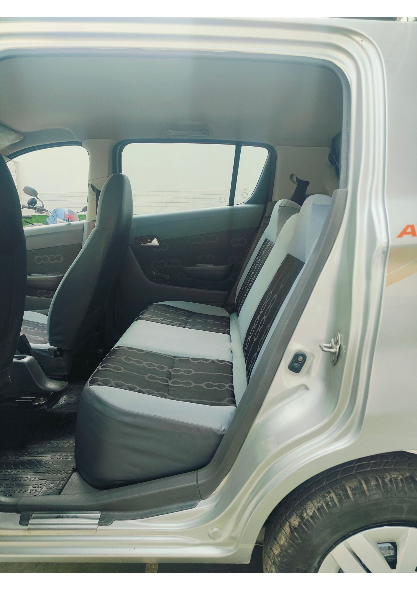 12,000 KMS MARUTI ALTO 800 LXI PETROL (2013)