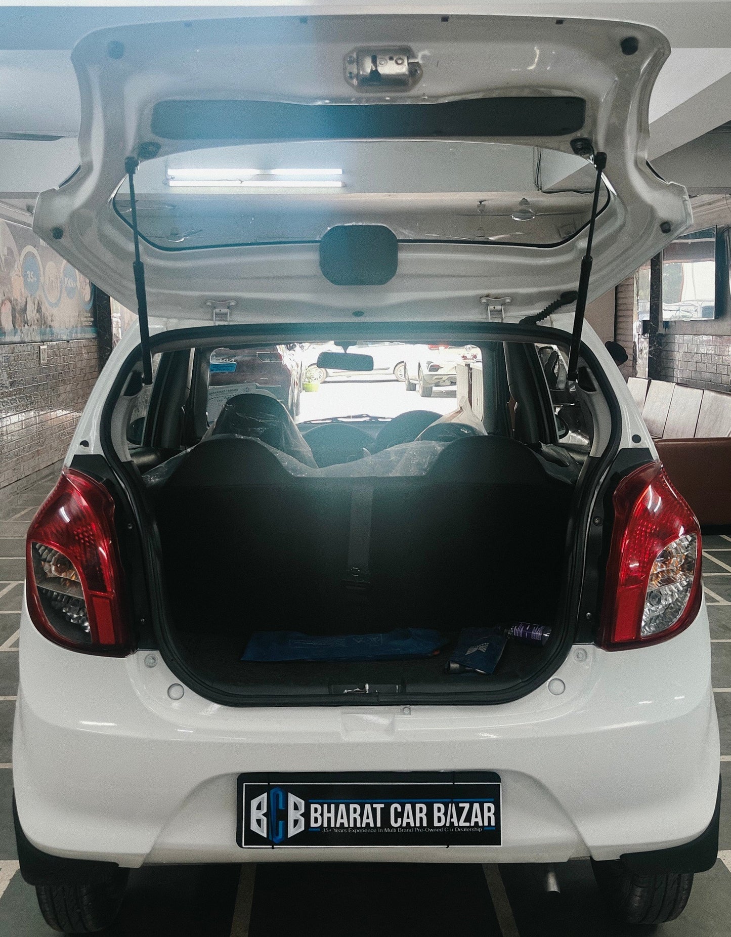 30,000 KMS MARUTI ALTO LXI PETROL (2017)
