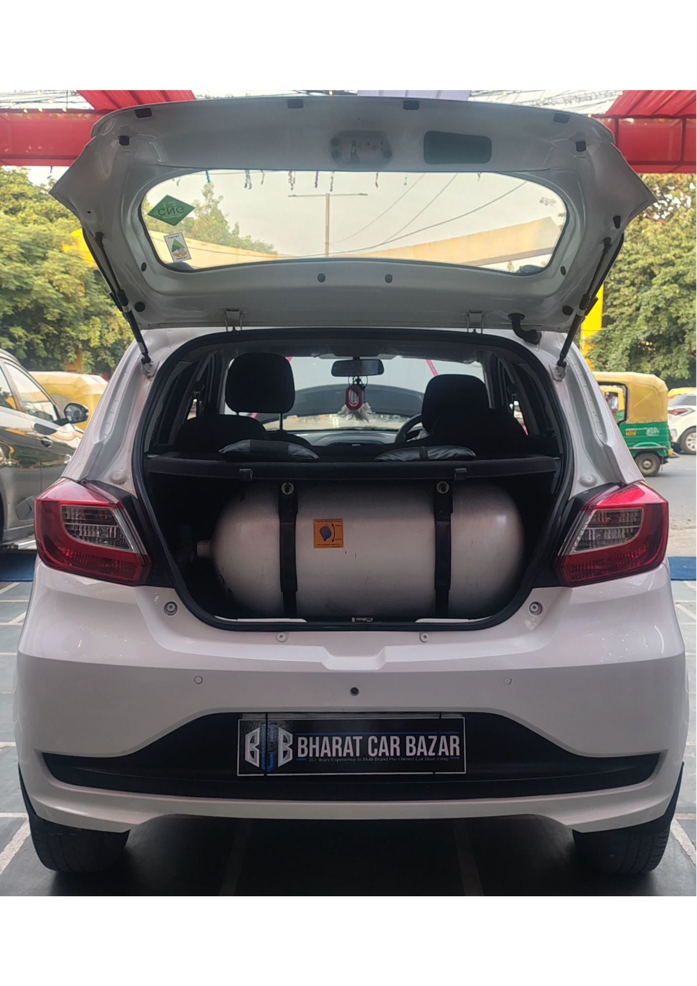 41,000 KMS TATA TIAGO XT 1.2 CNG (2022)