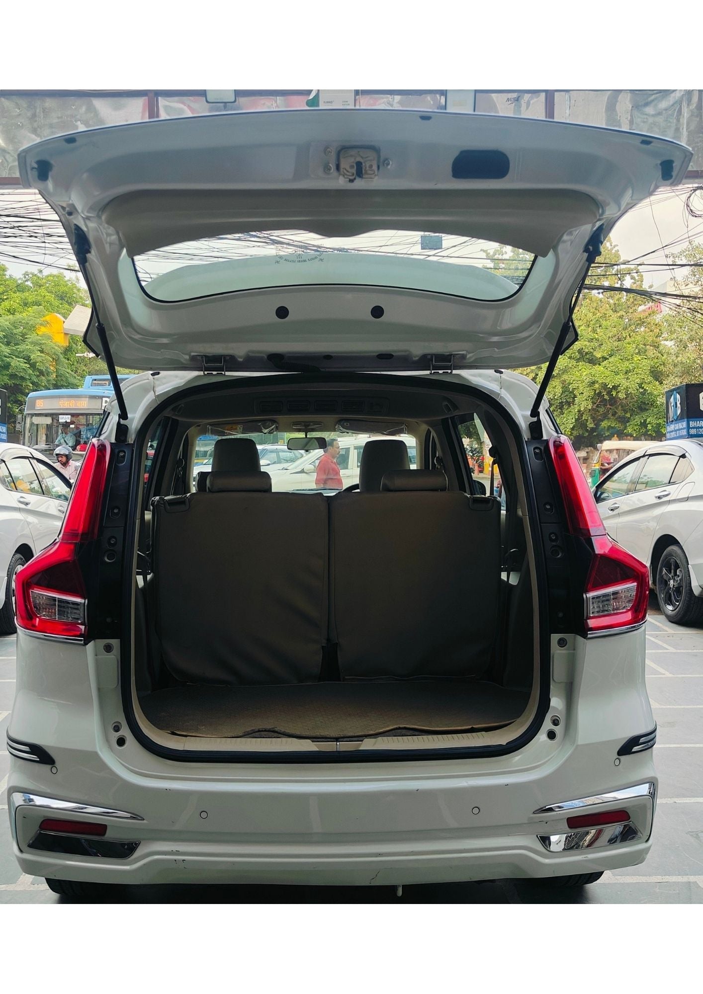19,000 KMS MARUTI ERTIGA VXI (O) HYBRID PETROL (2024)