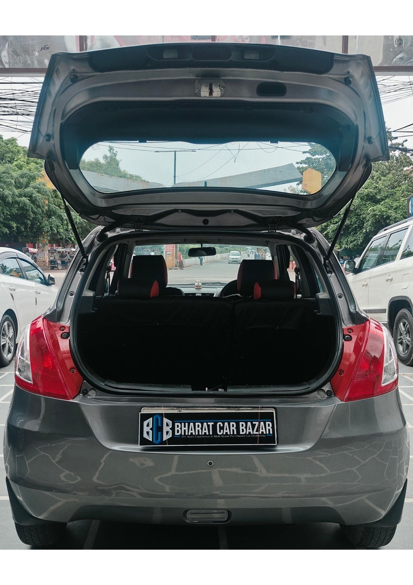 MARUTI SWIFT LXI (O) PETROL (2016)