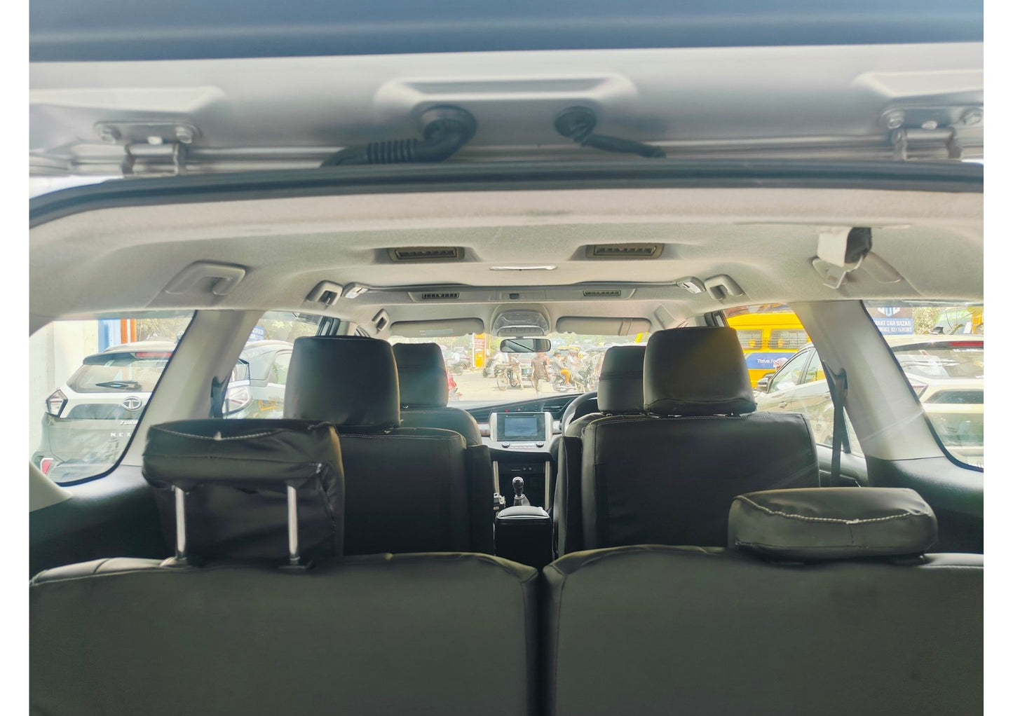 TOYOTA INNOVA CRYSTA 2.4 V DIESEL (2016)