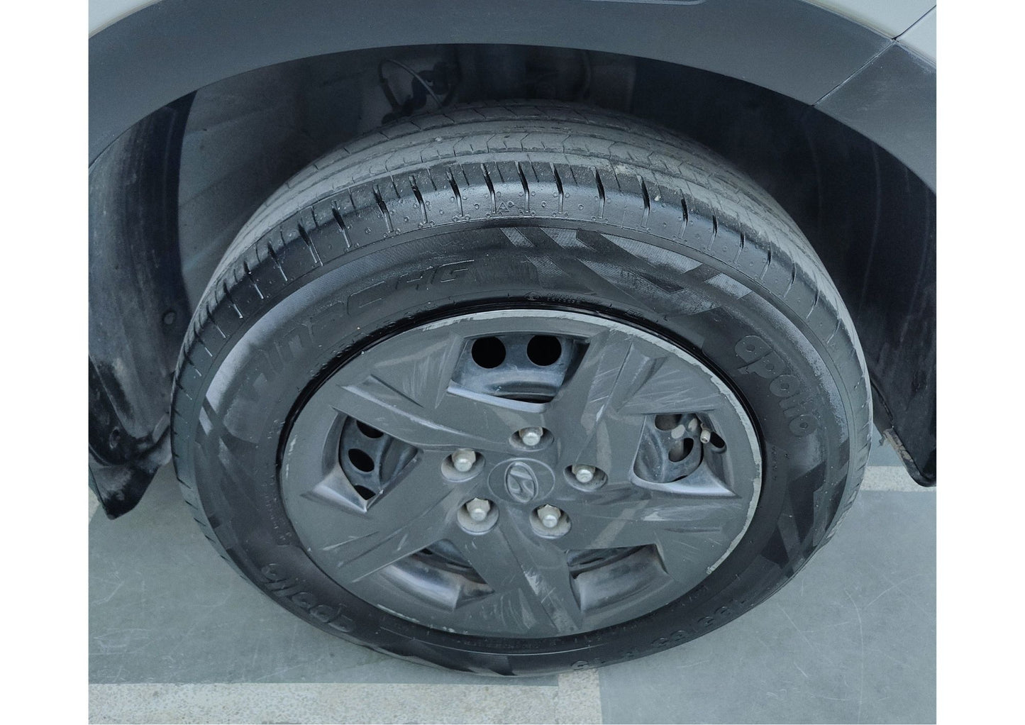 36,000 KMS HYUNDAI VENUE 1.2 KAPPA S MT PETROL (2023)