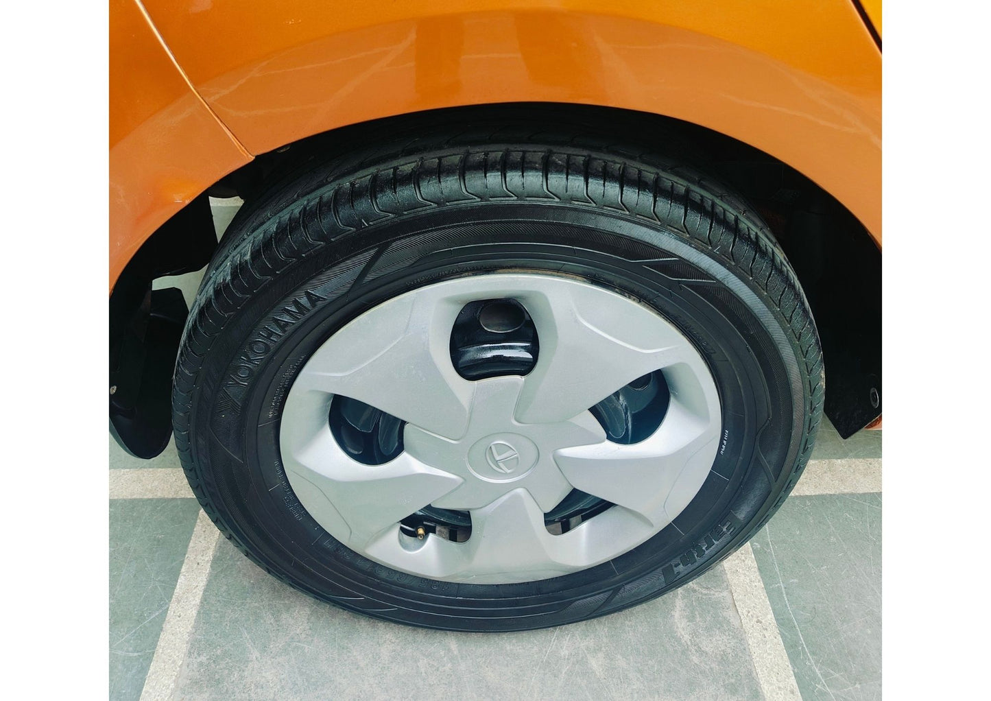 TATA TIAGO XT 1.2 PETROL (2017)