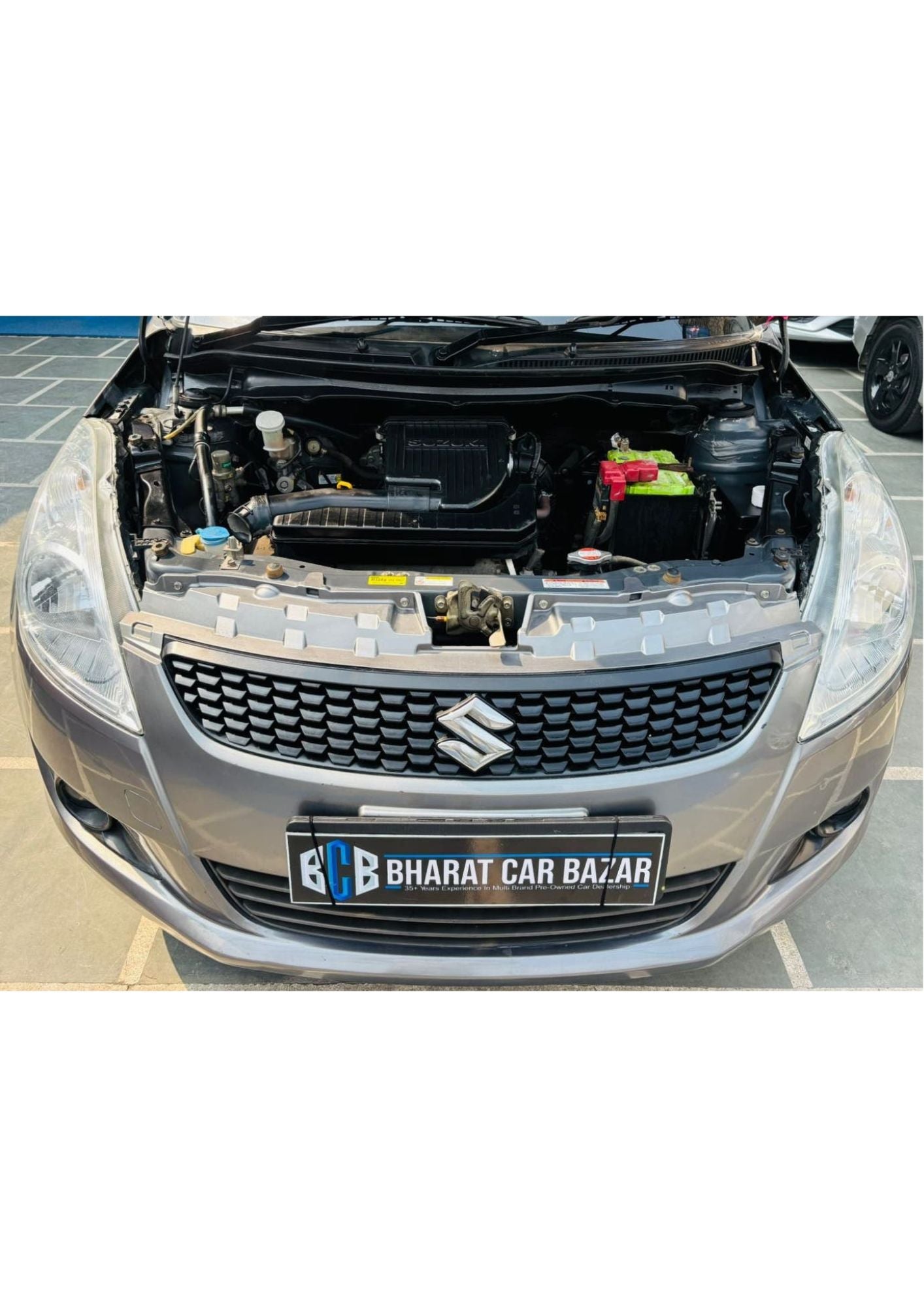 11,000 KMS MARUTI SWIFT VXI  PETROL (2014)