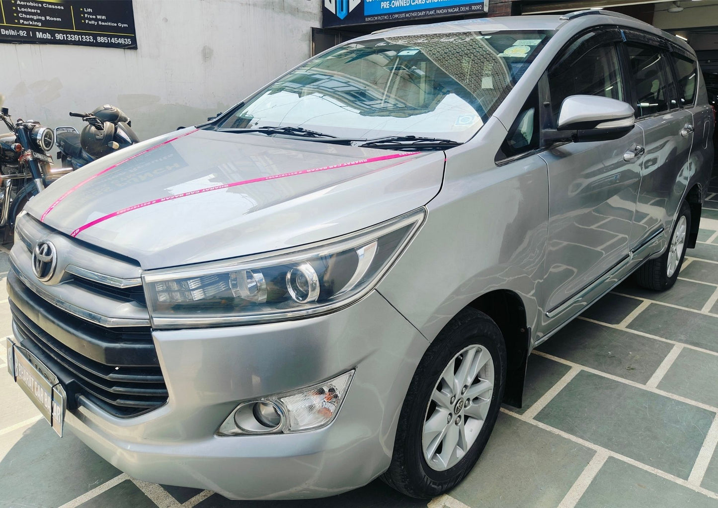 TOYOTA INNOVA CRYSTA 2.4 V DIESEL (2016)