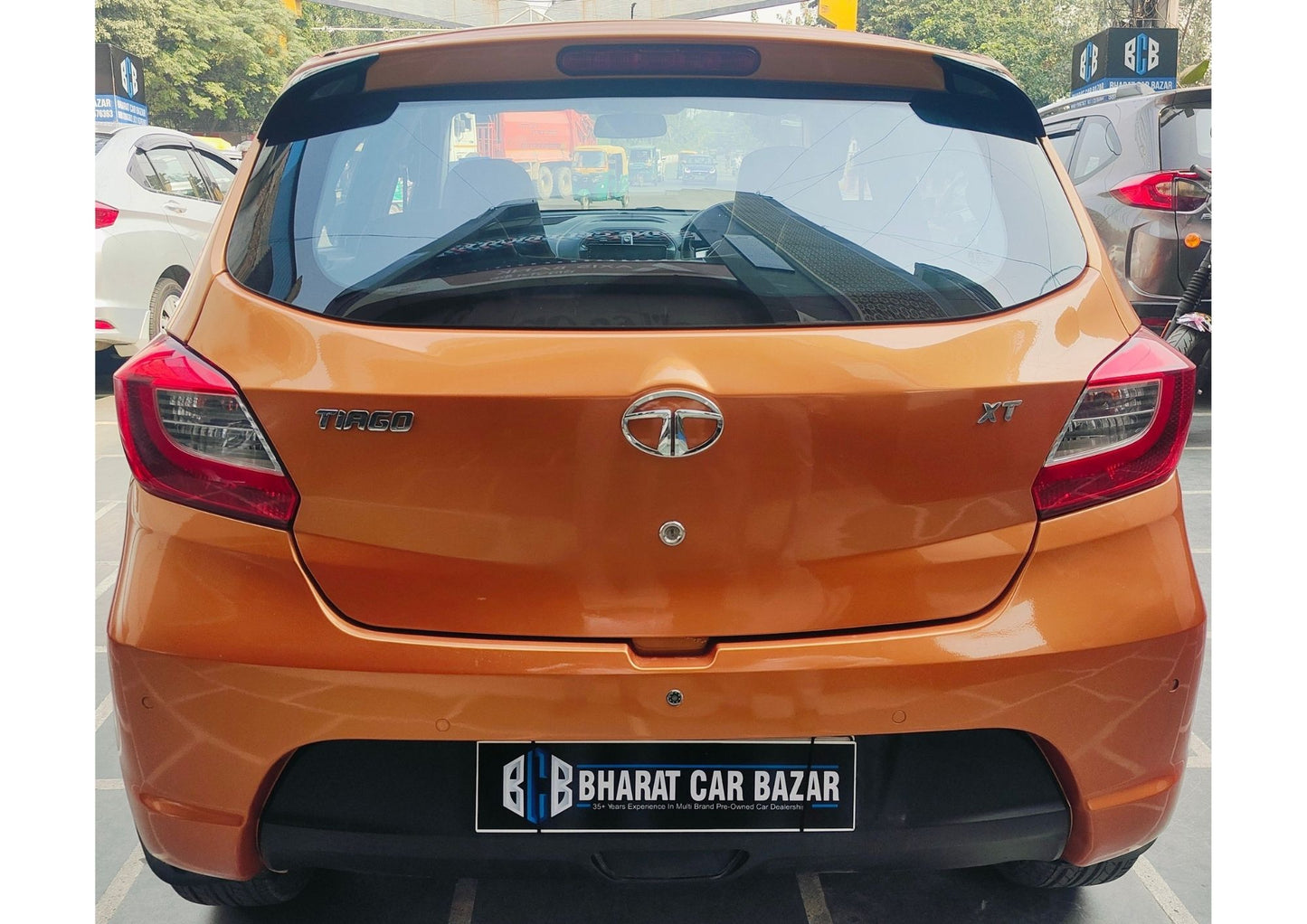 TATA TIAGO XT 1.2 PETROL (2017)