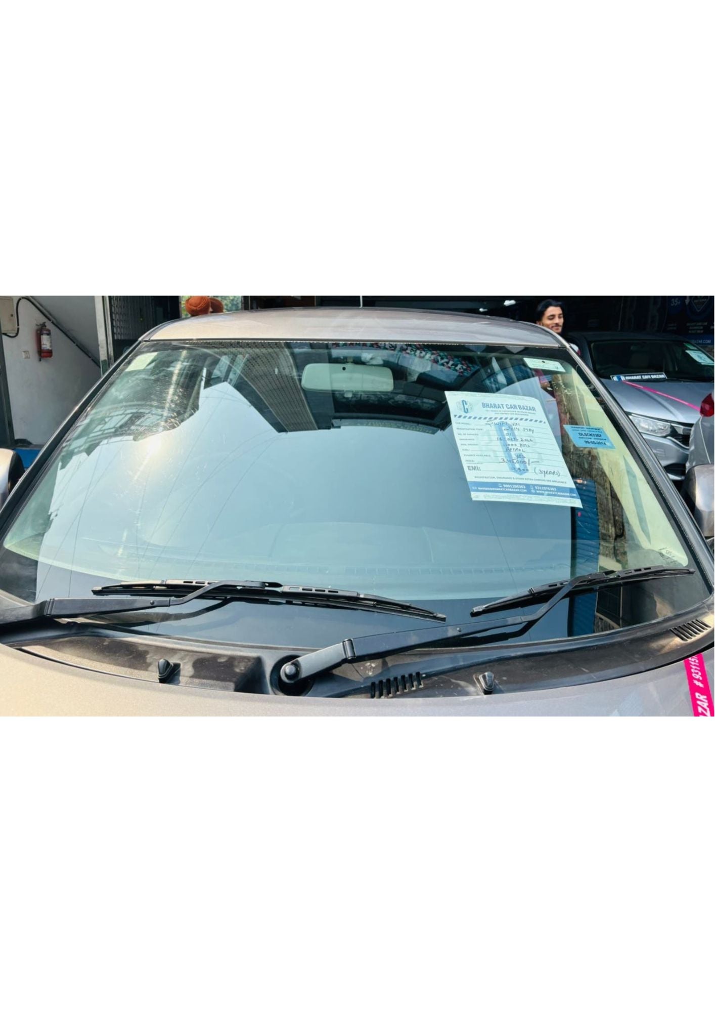 11,000 KMS MARUTI SWIFT VXI  PETROL (2014)
