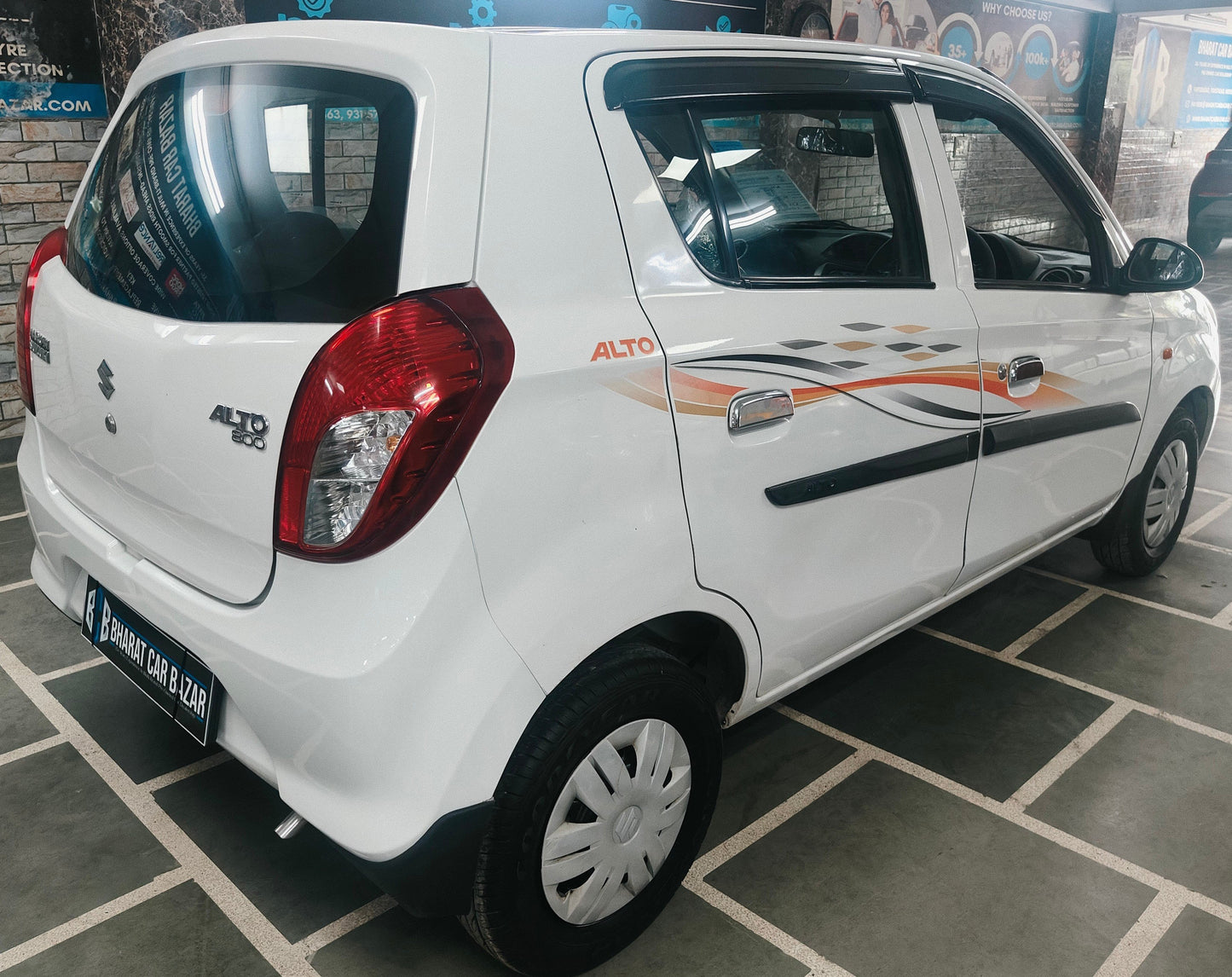 30,000 KMS MARUTI ALTO LXI PETROL (2017)