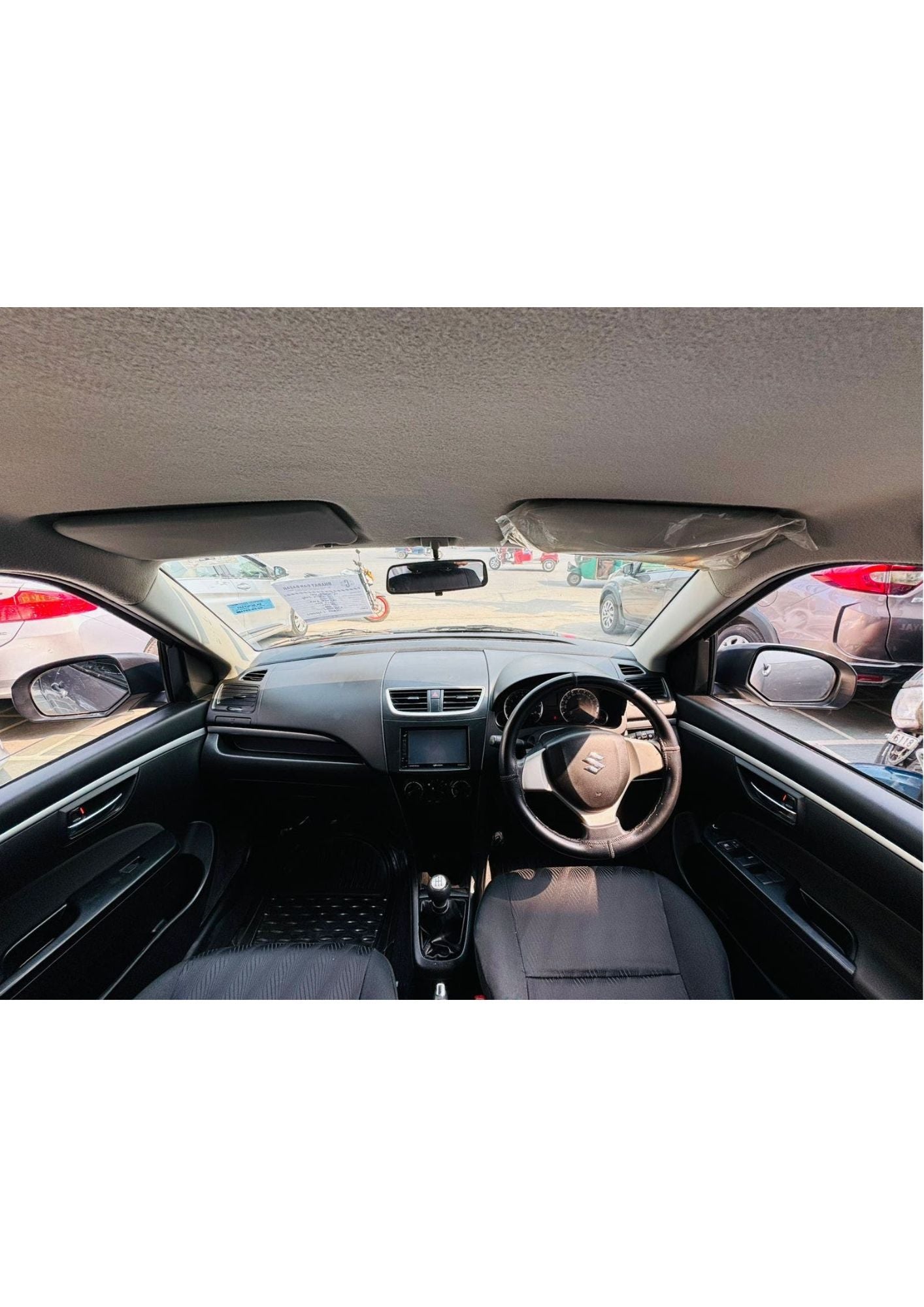 11,000 KMS MARUTI SWIFT VXI  PETROL (2014)