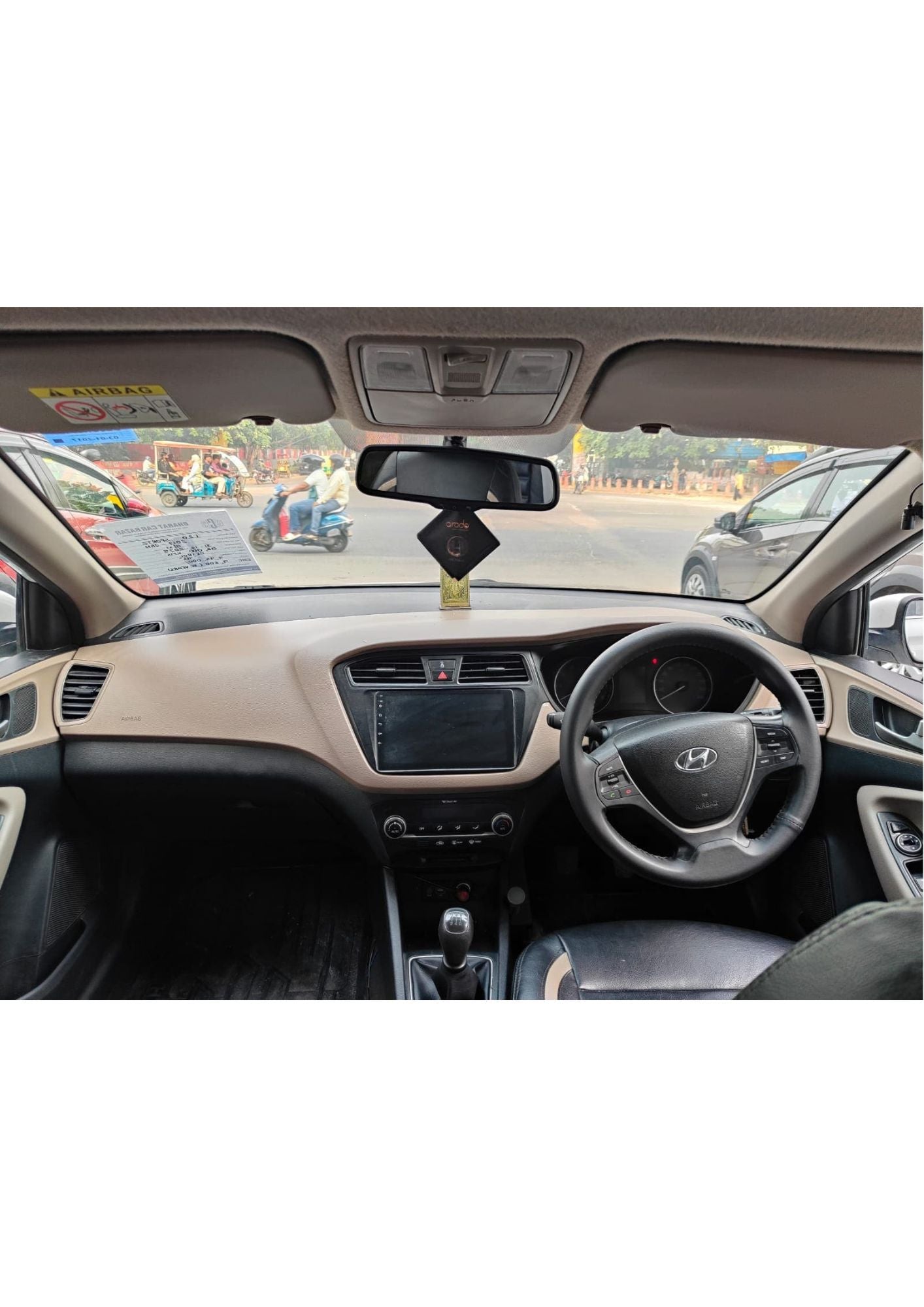 HYUNDAI I20 SPORTZ PETROL (2017)
