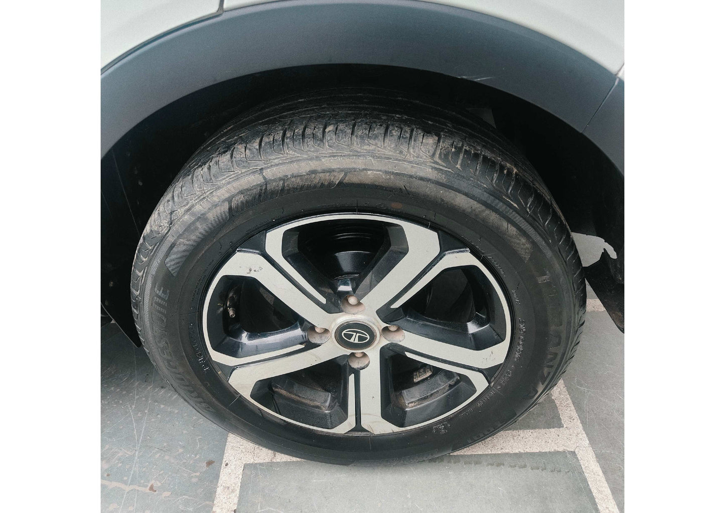 TATA NEXON XZA+ AUTOMATIC PETROL (2021)