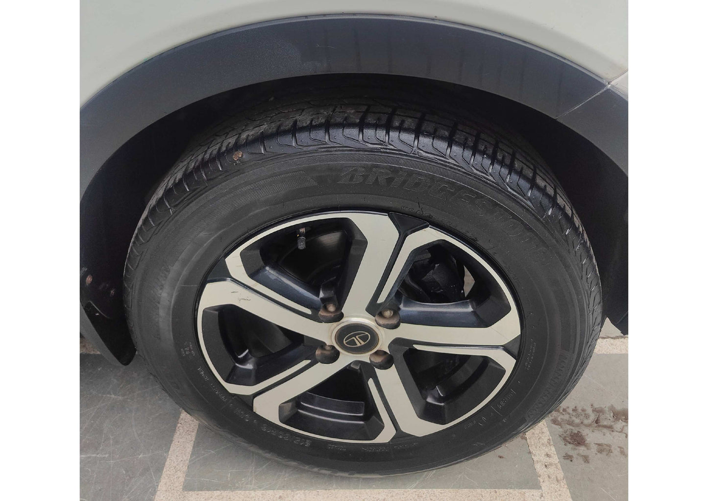 TATA NEXON XZA+ AUTOMATIC PETROL (2021)