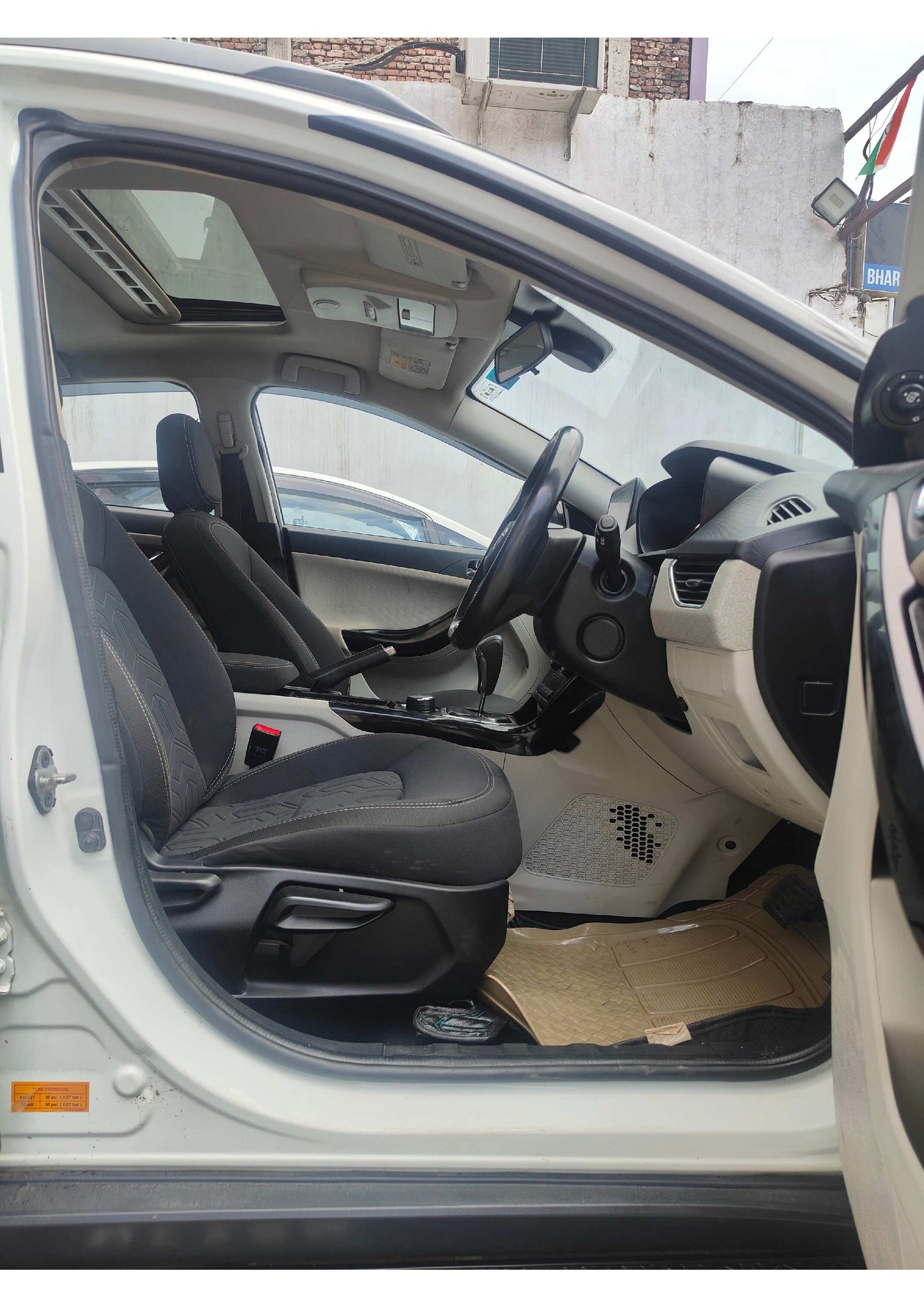 TATA NEXON XZA+ AUTOMATIC PETROL (2021)