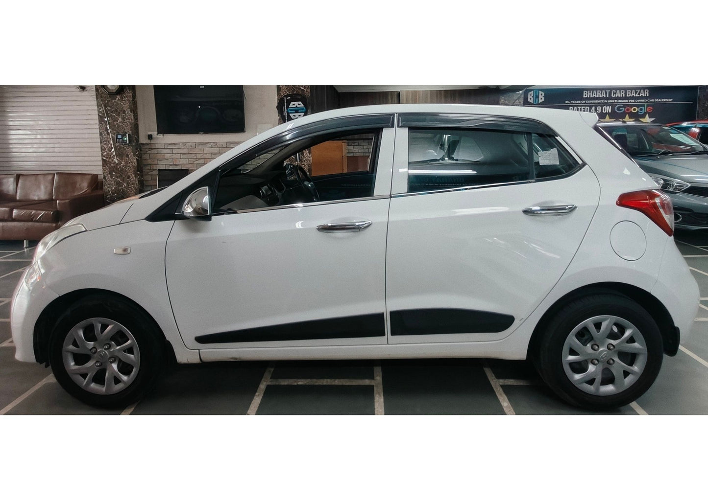 39,000 KMS HYUNDAI GRAND I10 SPORTZ PETROL (2018)