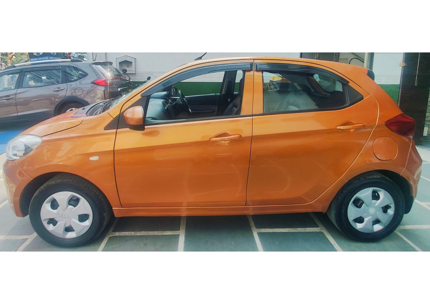 TATA TIAGO XT 1.2 PETROL (2017)