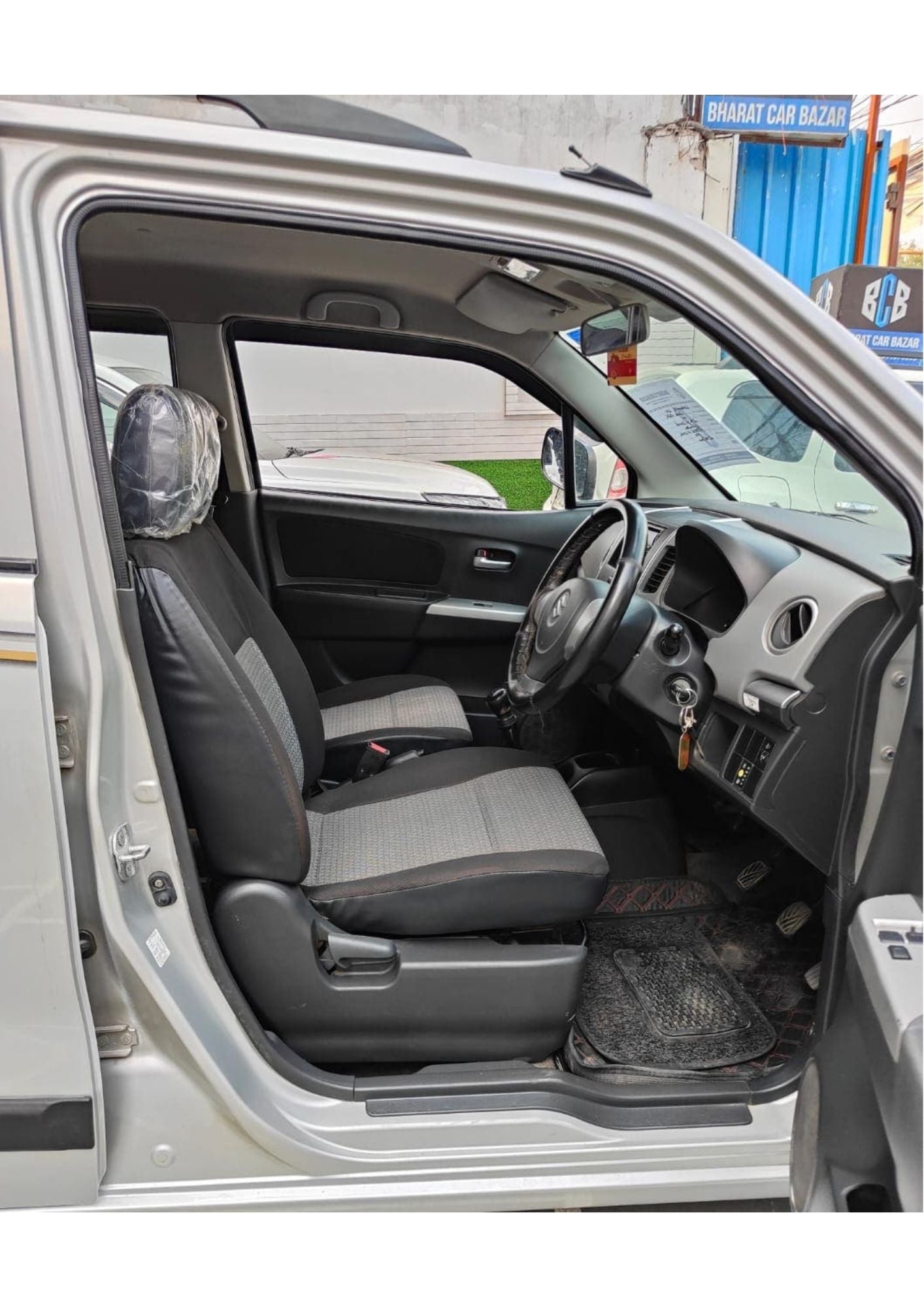 35,000 KMS MARUTI WAGONR LXI CNG (2012)