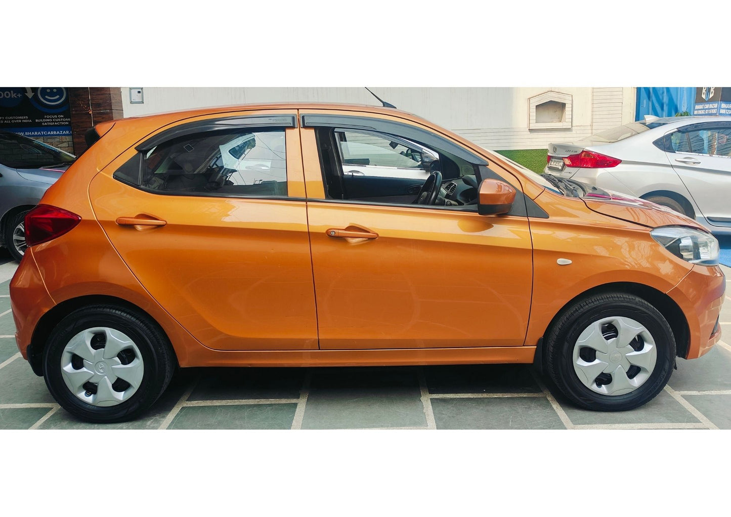 TATA TIAGO XT 1.2 PETROL (2017)