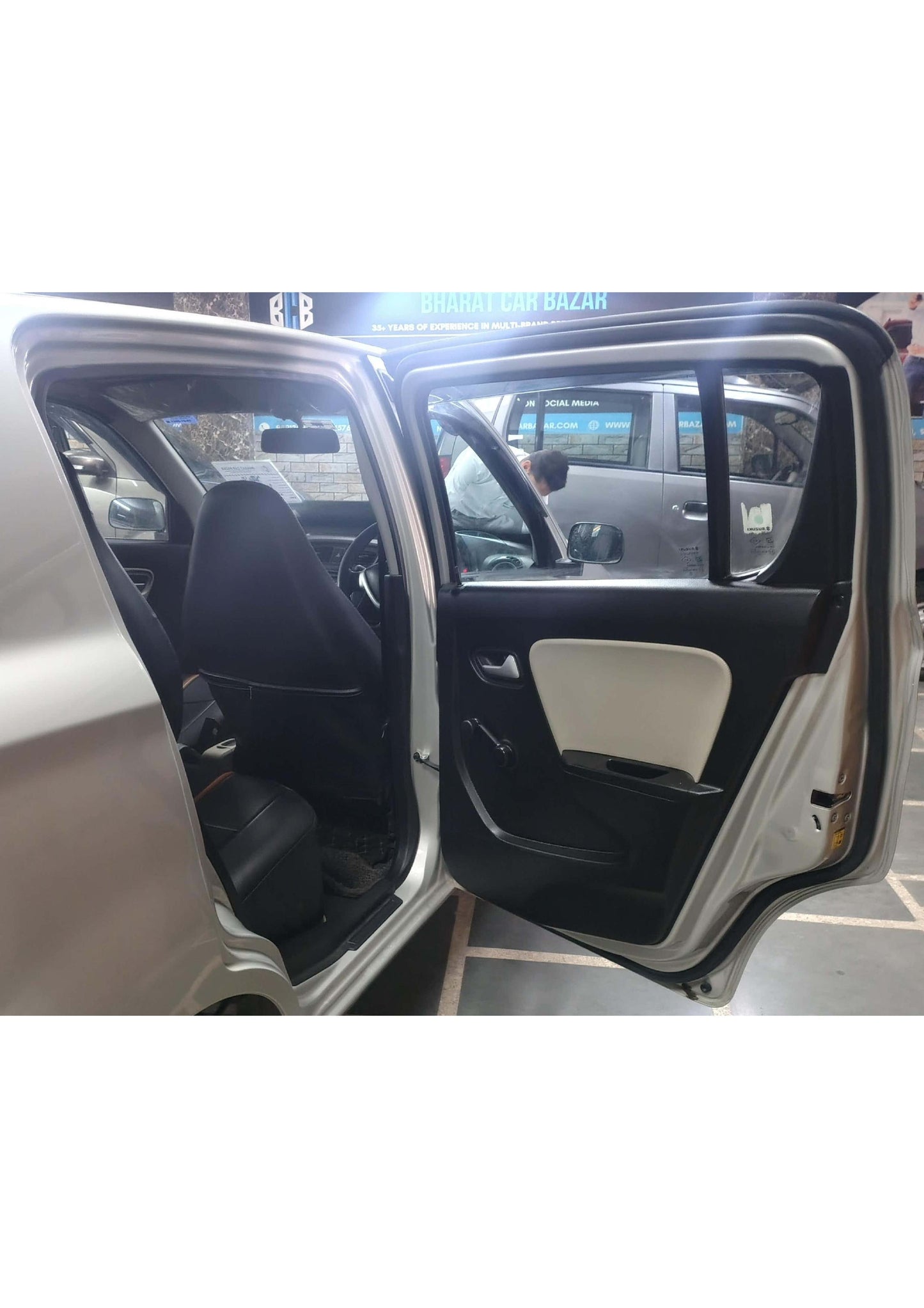 19,000 KMS MARUTI ALTO 800 LXI PETROL (2021)