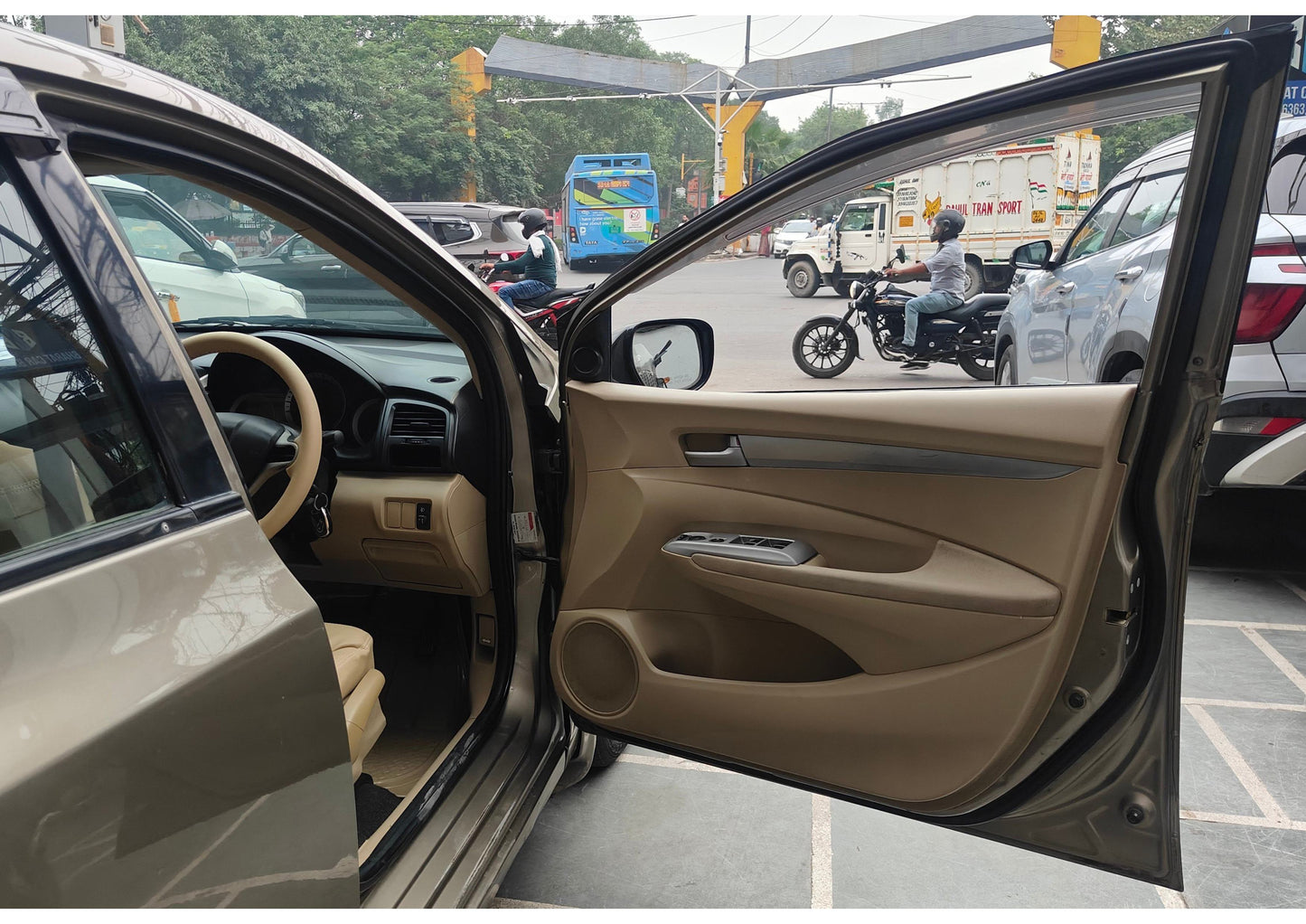 HONDA CITY V AT PETROL (2011)