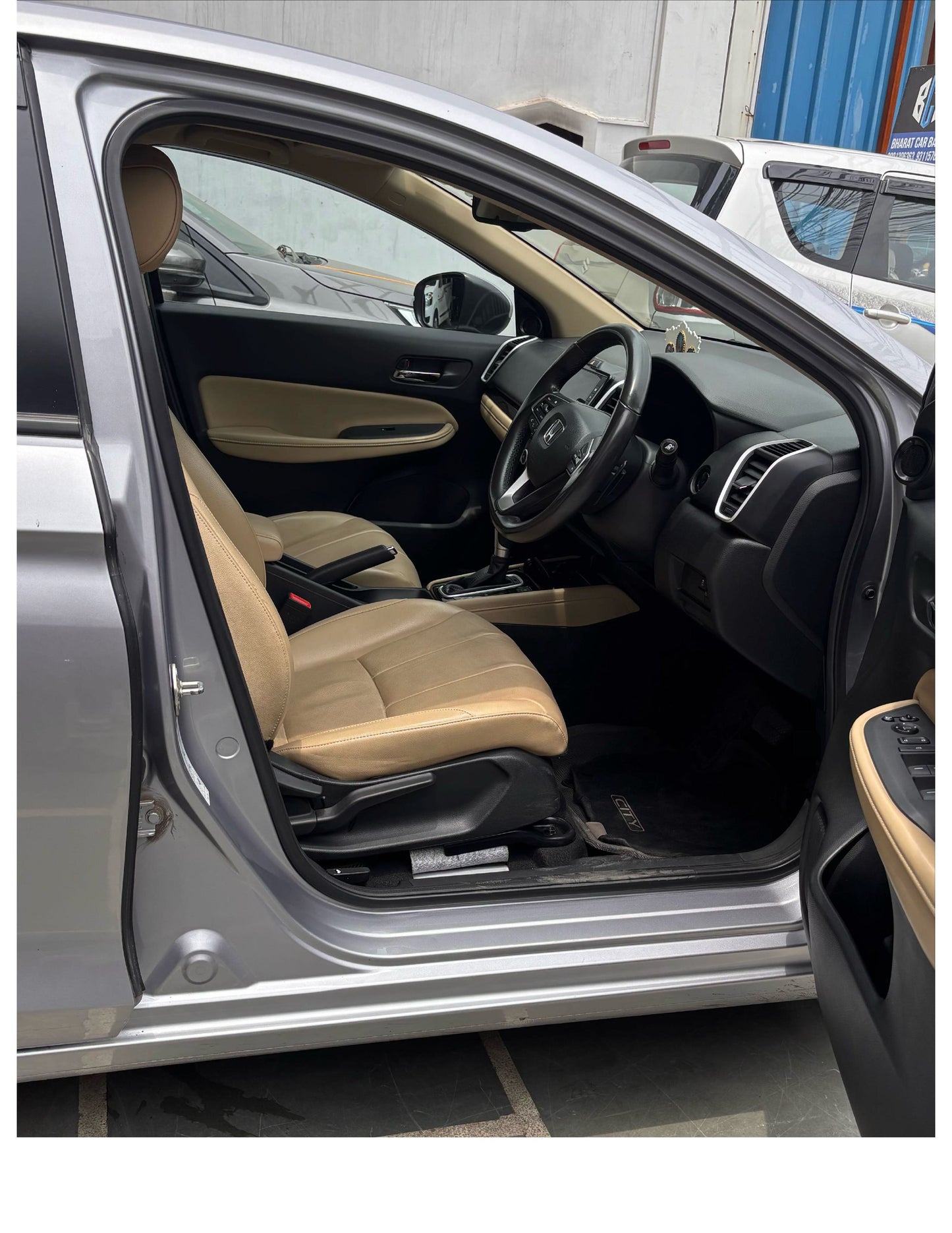 28,000 KMS HONDA CITY ZX CVT PETROL (2022)