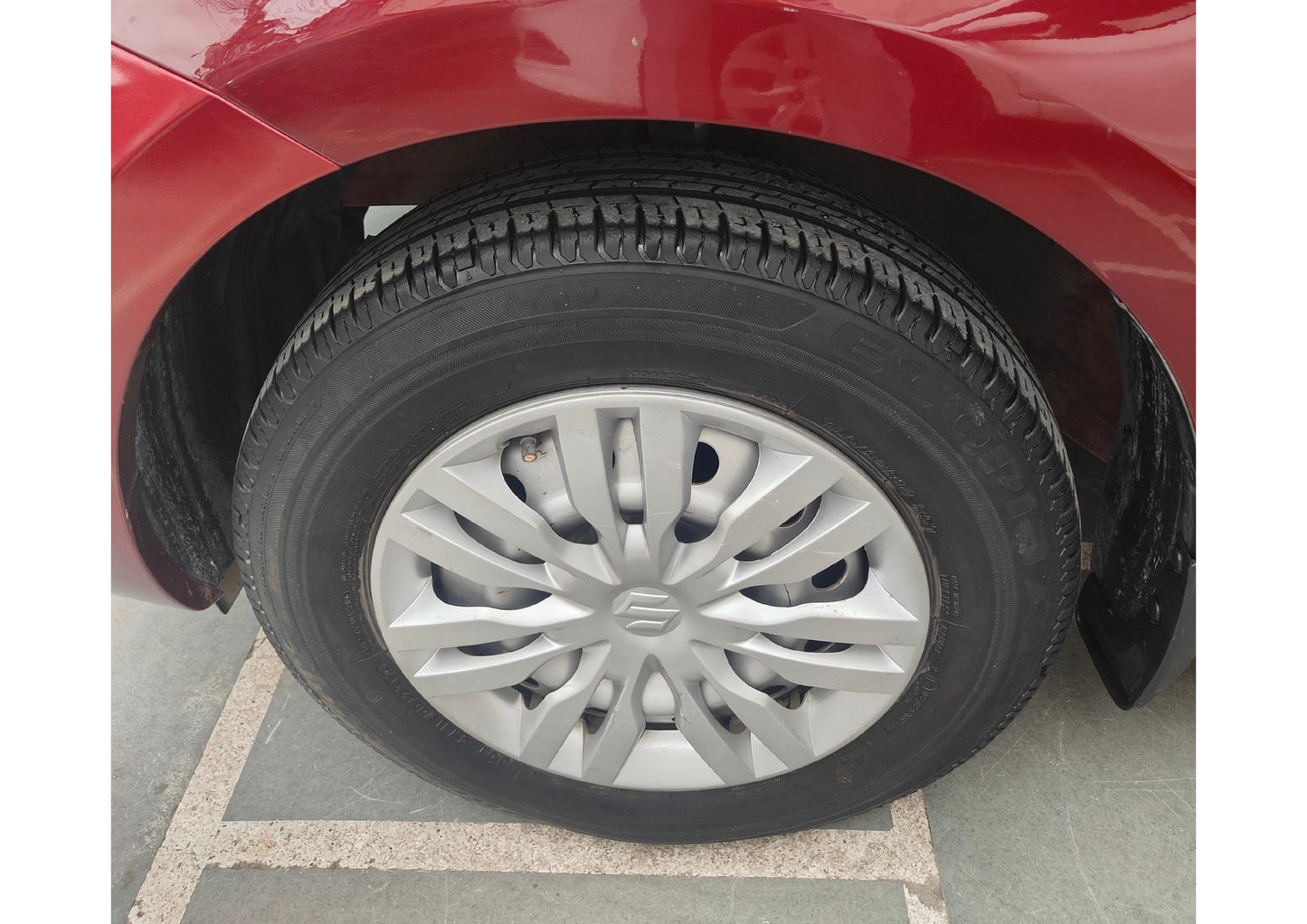 43,000 KMS MARUTI DZIRE LXI PETROL (2017)