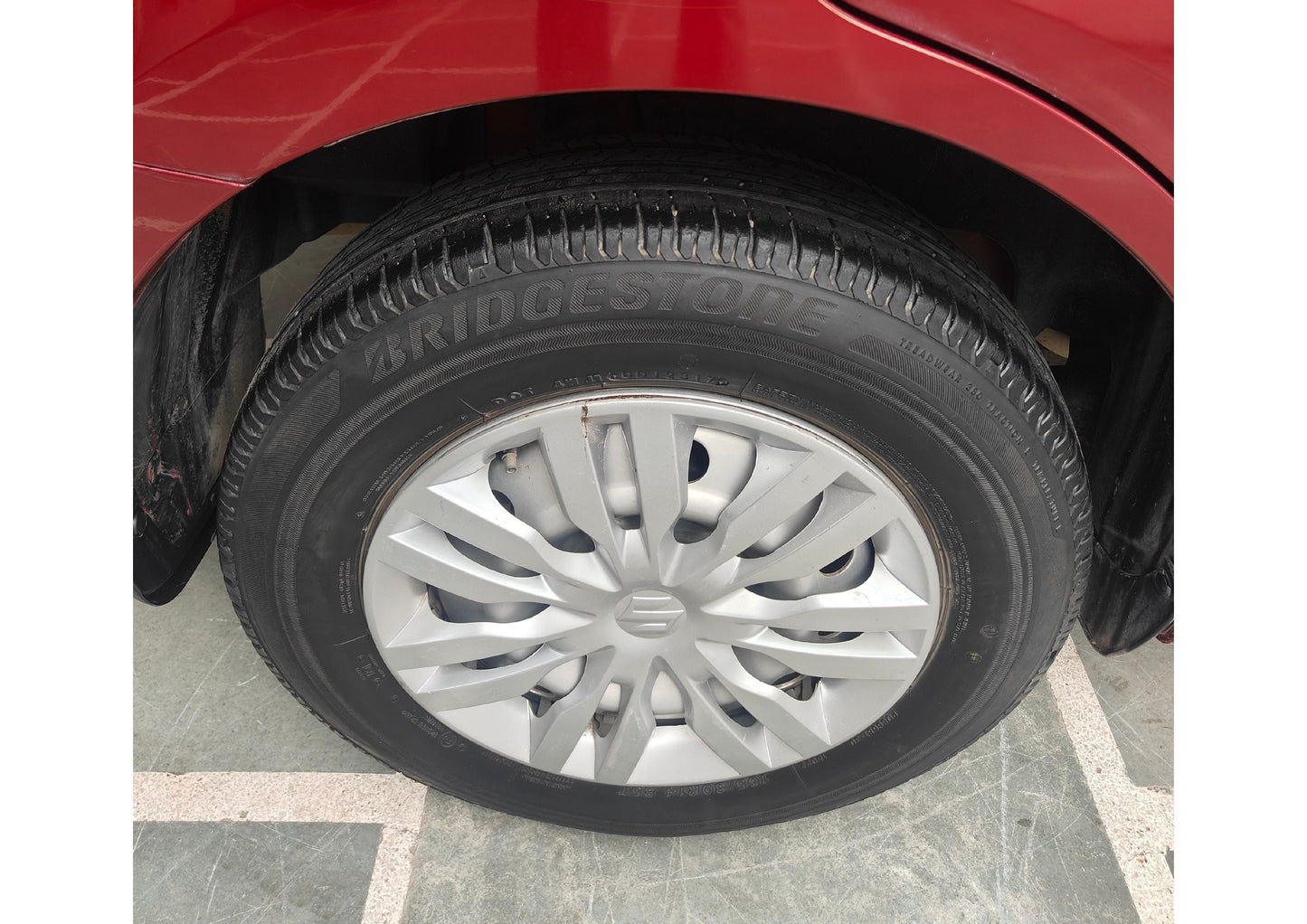 43,000 KMS MARUTI DZIRE LXI PETROL (2017)