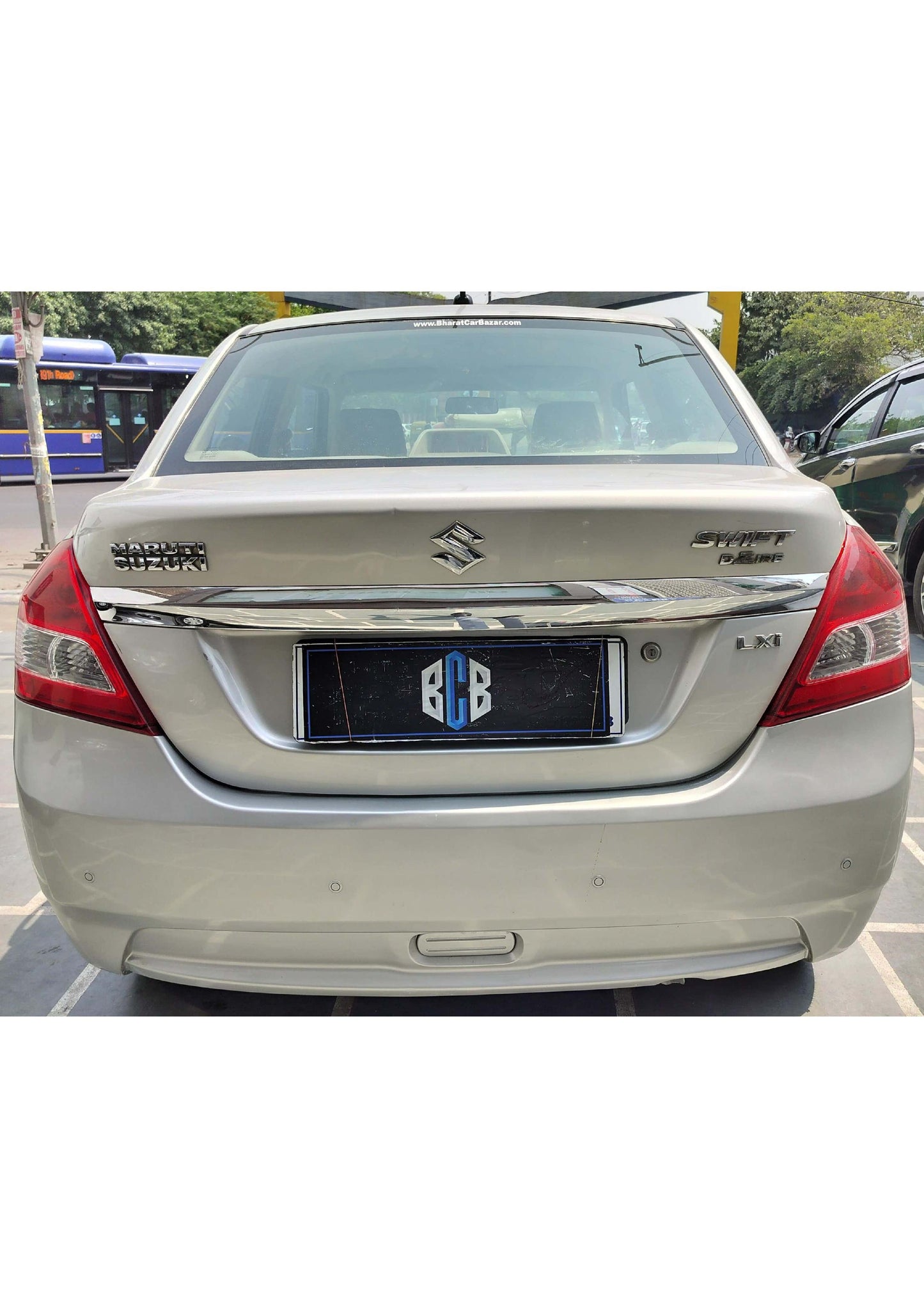 33,000 KMS DZIRE LXI PETROL (2013)