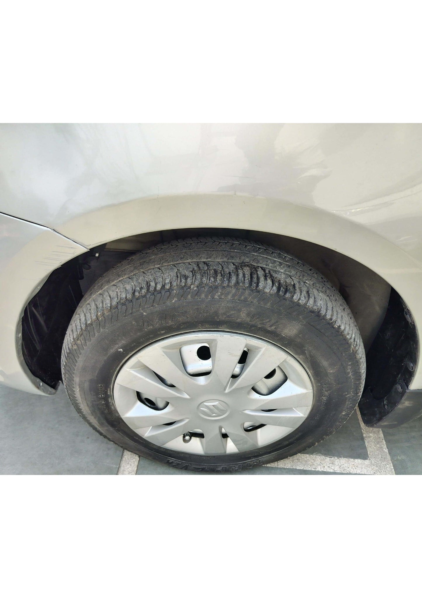33,000 KMS DZIRE LXI PETROL (2013)