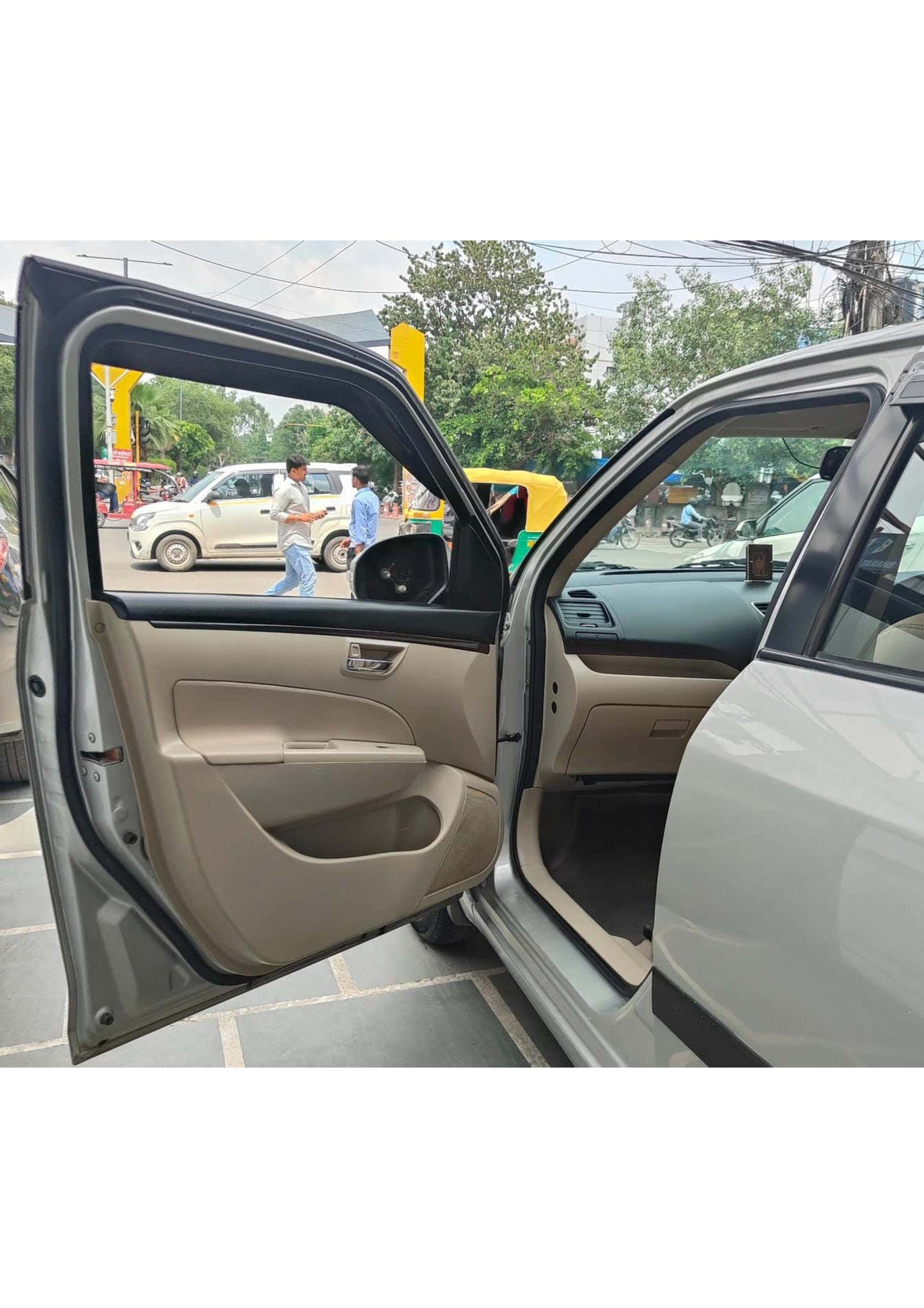 20,000 KMS MARUTI DZIRE VXI PETROL (2014)