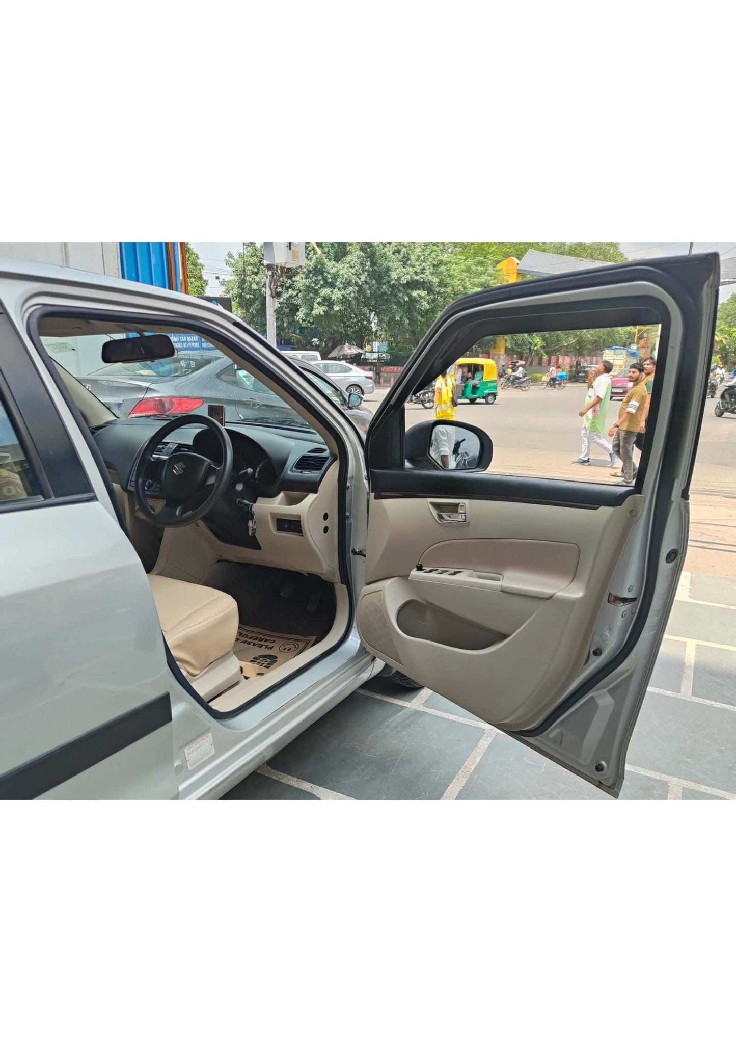 20,000 KMS MARUTI DZIRE VXI PETROL (2014)